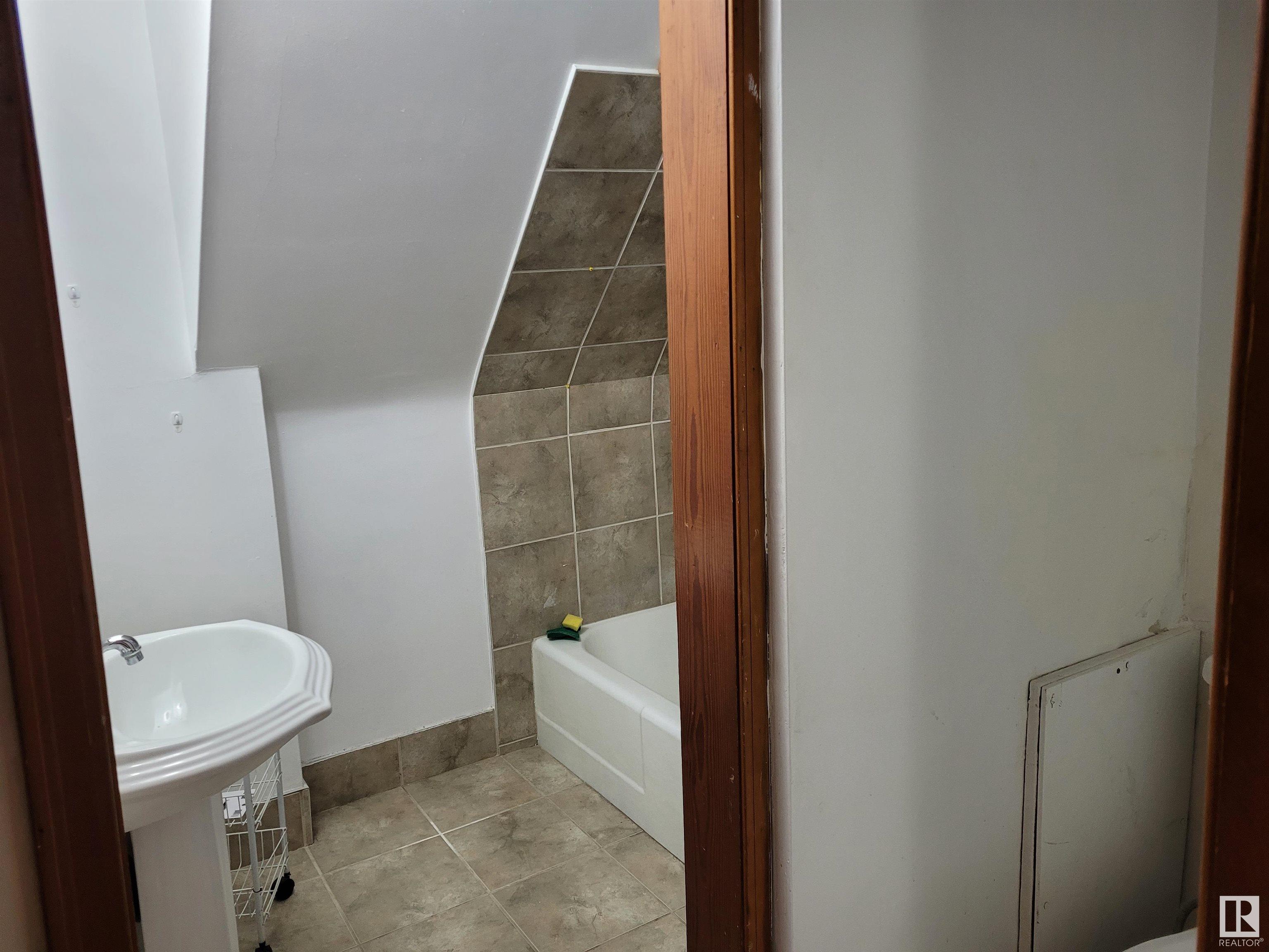      11324 124 ST NW , Edmonton,  ,T5M 0K1 ;  Listing Number: MLS E4417308