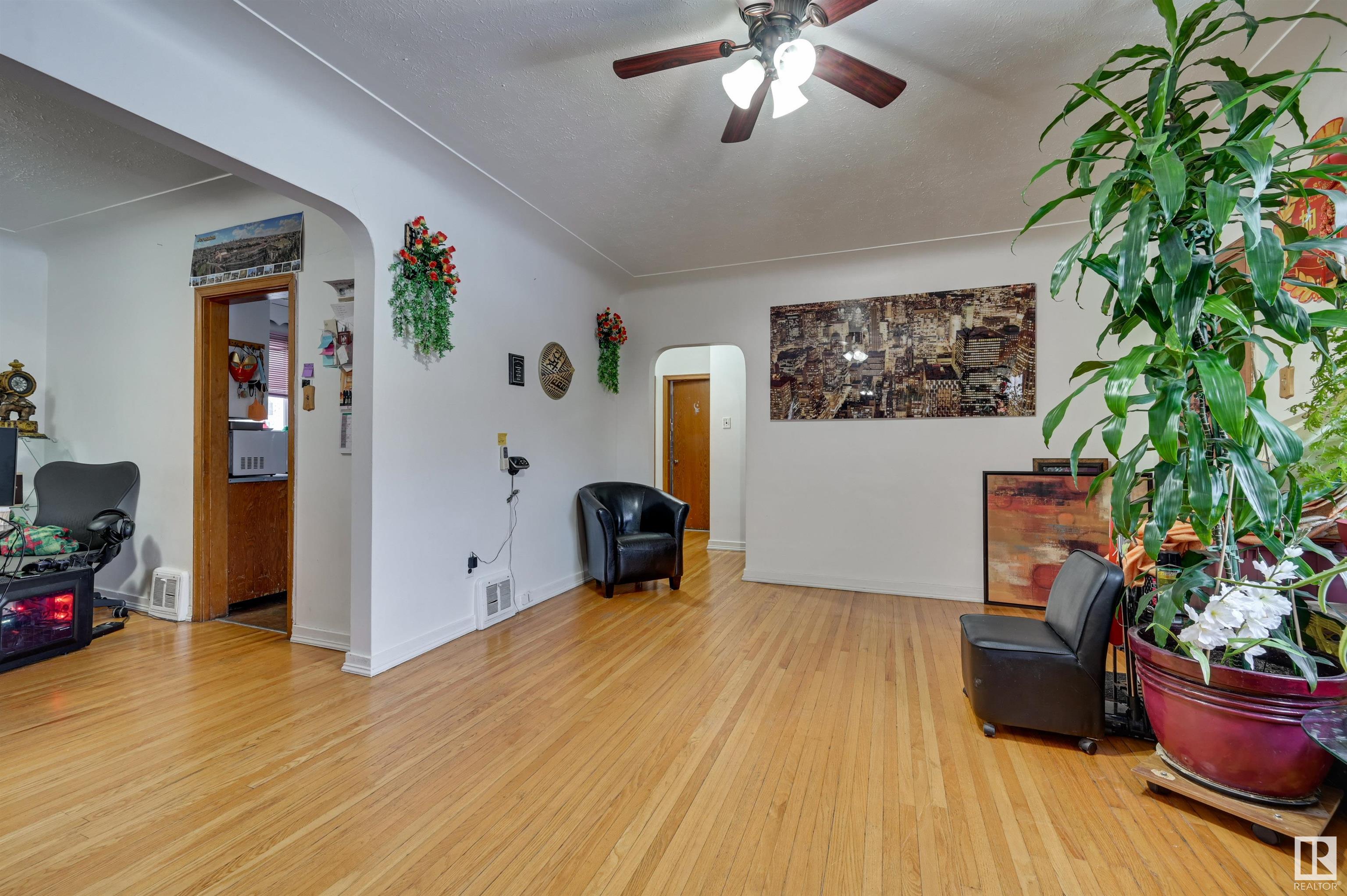      11324 124 ST NW , Edmonton,  ,T5M 0K1 ;  Listing Number: MLS E4417308