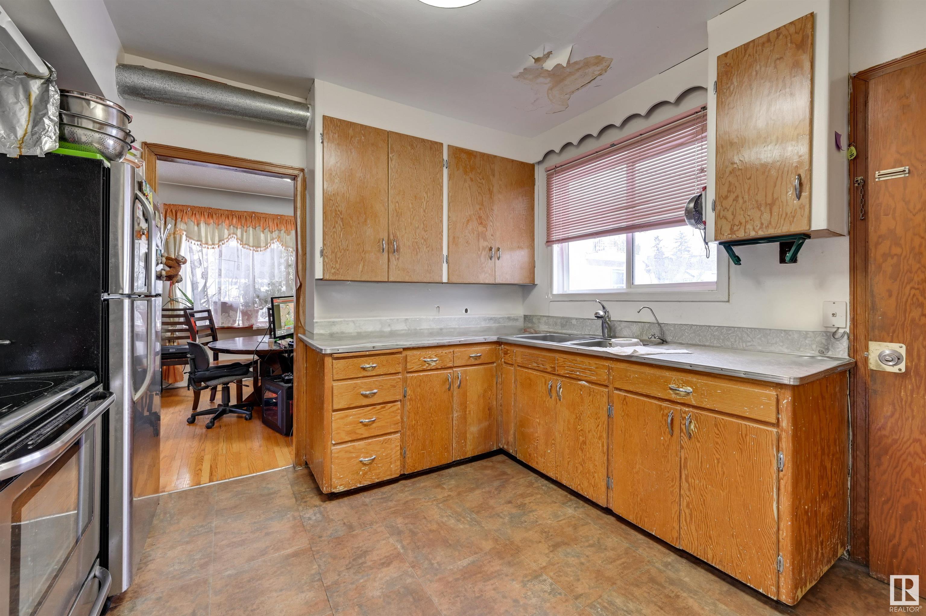      11324 124 ST NW , Edmonton,  ,T5M 0K1 ;  Listing Number: MLS E4417308