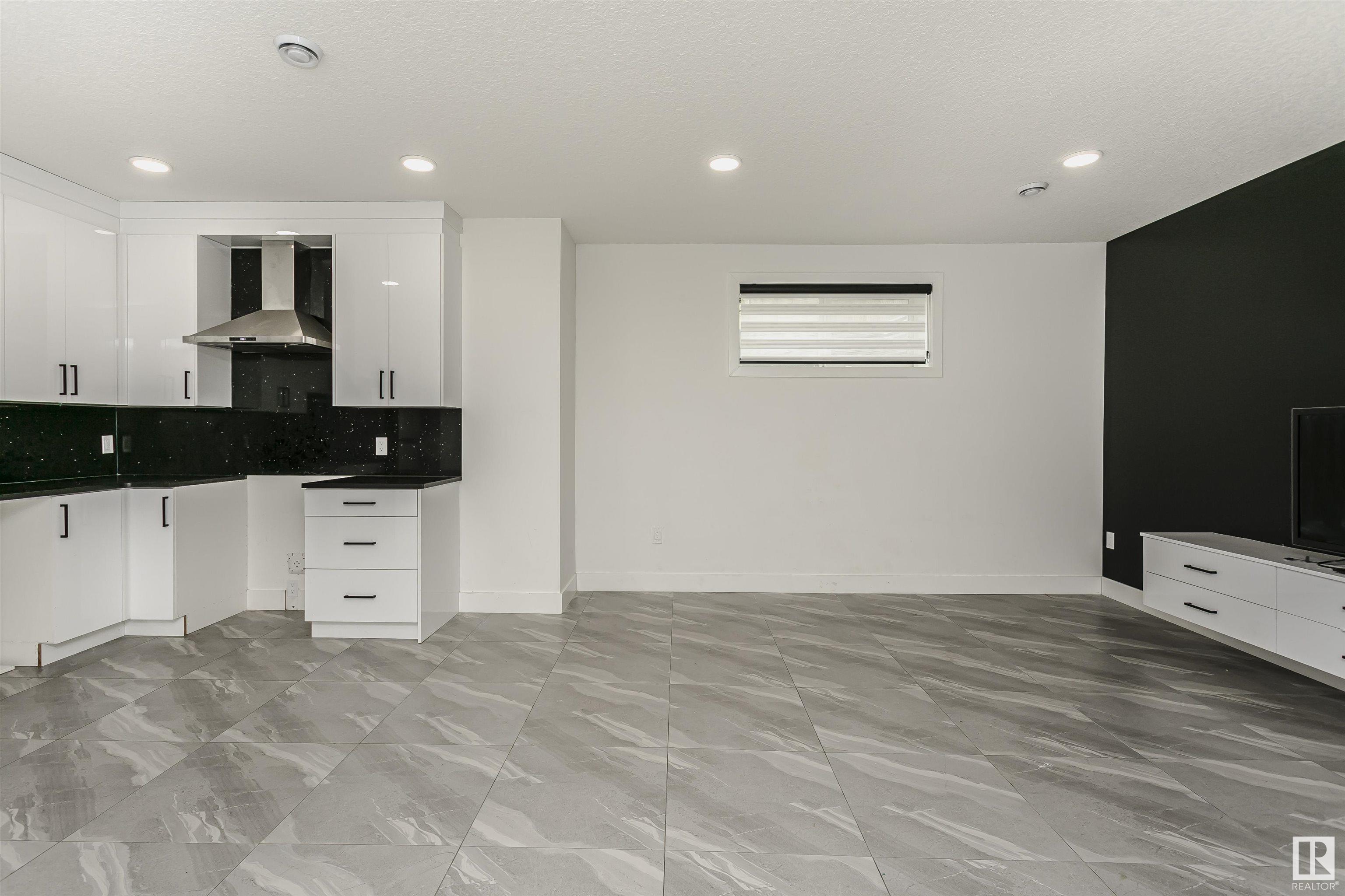      1 EVERMORE CR , St. Albert,  ,T8N 4J6 ;  Listing Number: MLS E4417326