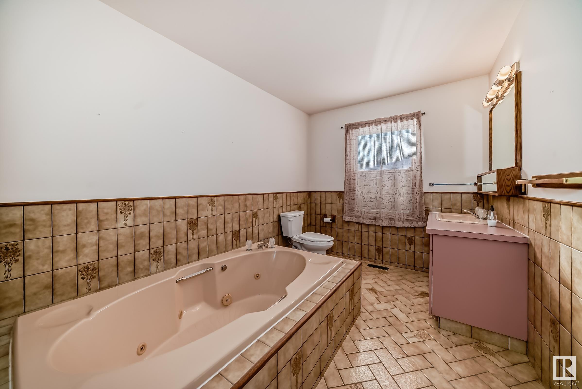 Photo 22 at 8 Morel Crescent, Millgrove, Spruce Grove