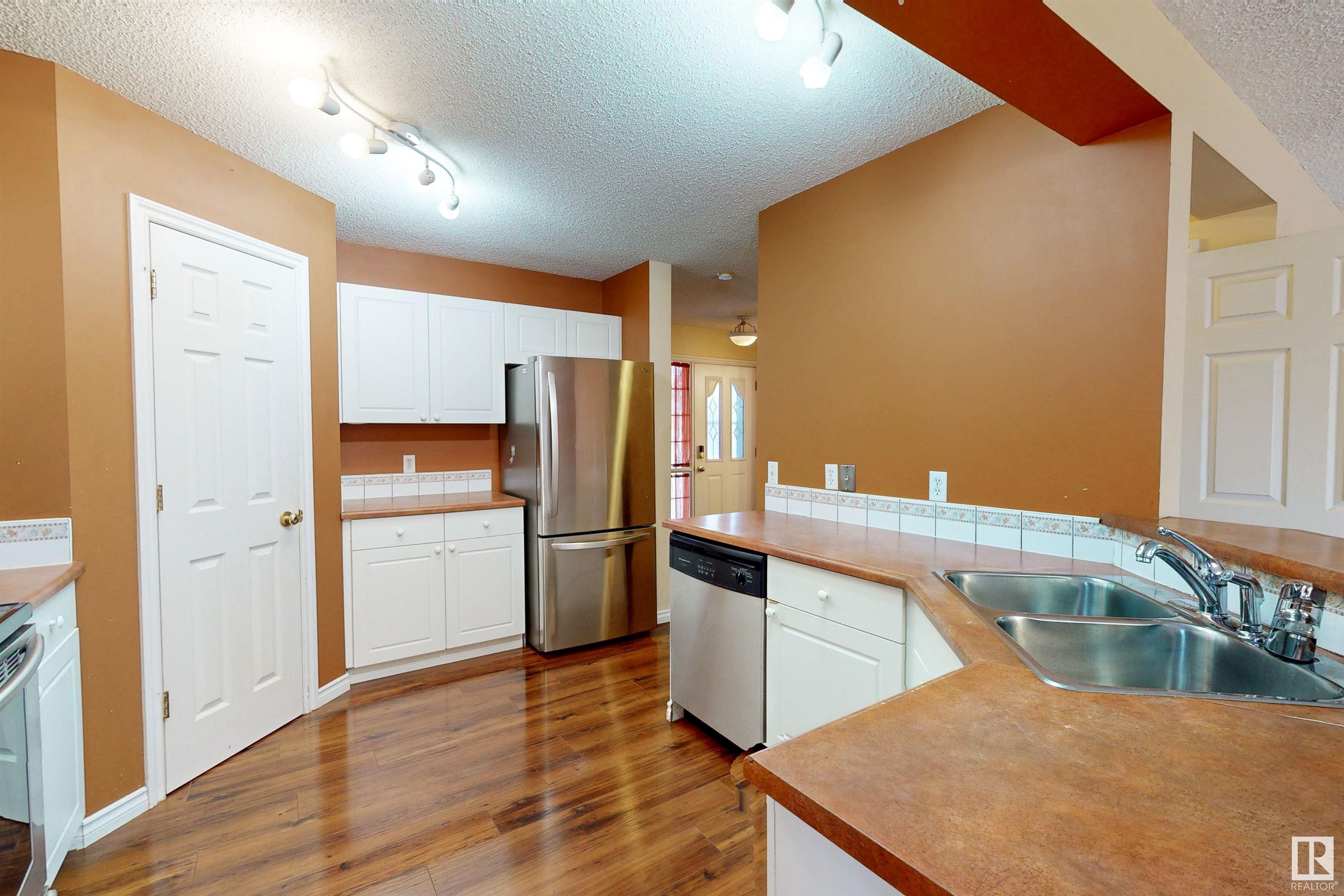      3553 23 ST NW , Edmonton,  ,T6T 1W2 ;  Listing Number: MLS E4417340
