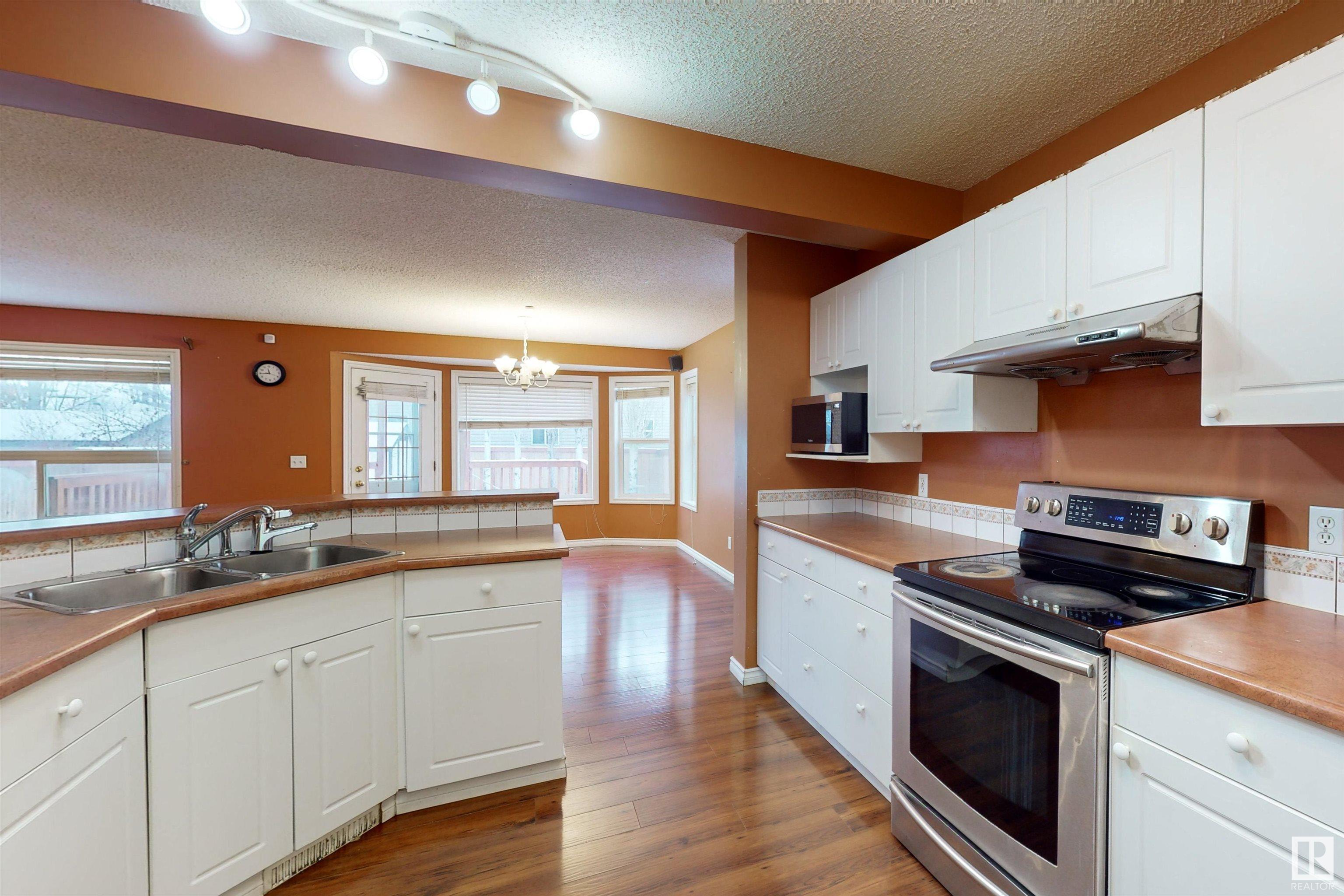      3553 23 ST NW , Edmonton,  ,T6T 1W2 ;  Listing Number: MLS E4417340