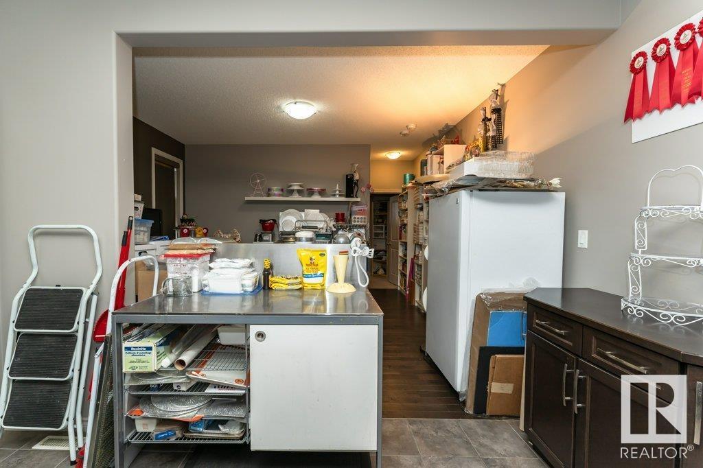      1062 ARMITAGE CR SW , Edmonton,  ,T6W 0K3 ;  Listing Number: MLS E4417342
