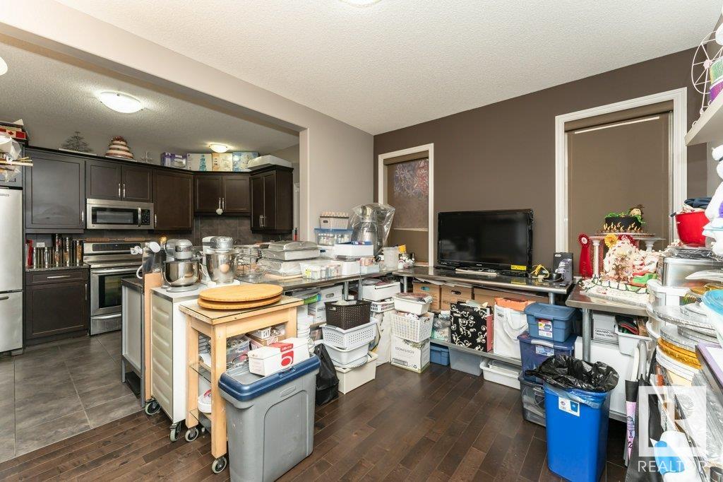      1062 ARMITAGE CR SW , Edmonton,  ,T6W 0K3 ;  Listing Number: MLS E4417342