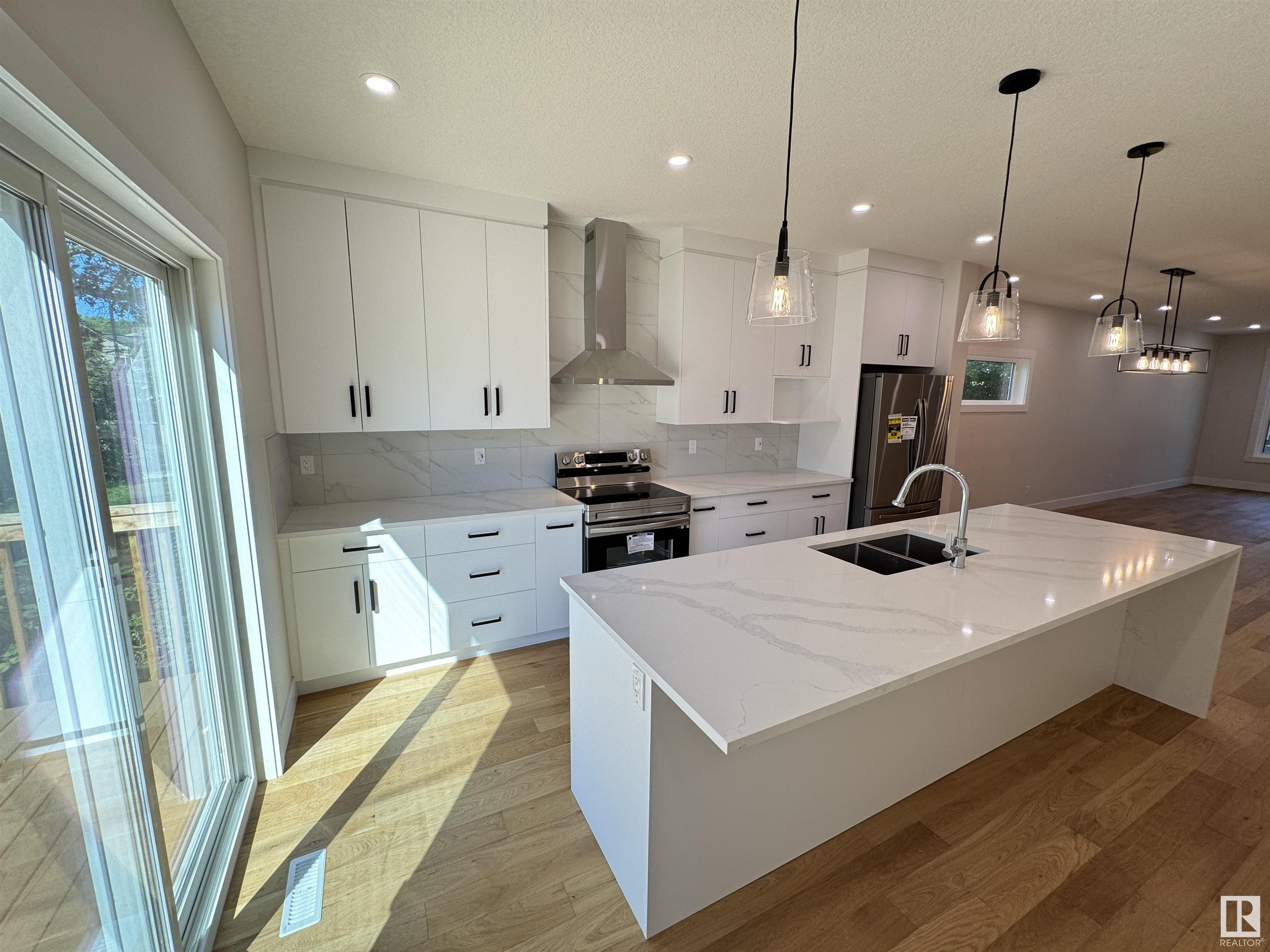      11217 75 AV NW , Edmonton,  ,T6G 0H4 ;  Listing Number: MLS E4417370