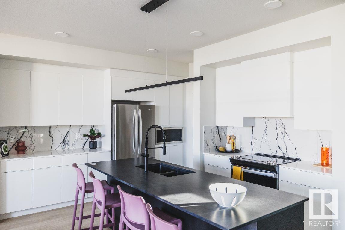 Photo 4 at 111 Garneau Gate, Greenbury, Spruce Grove