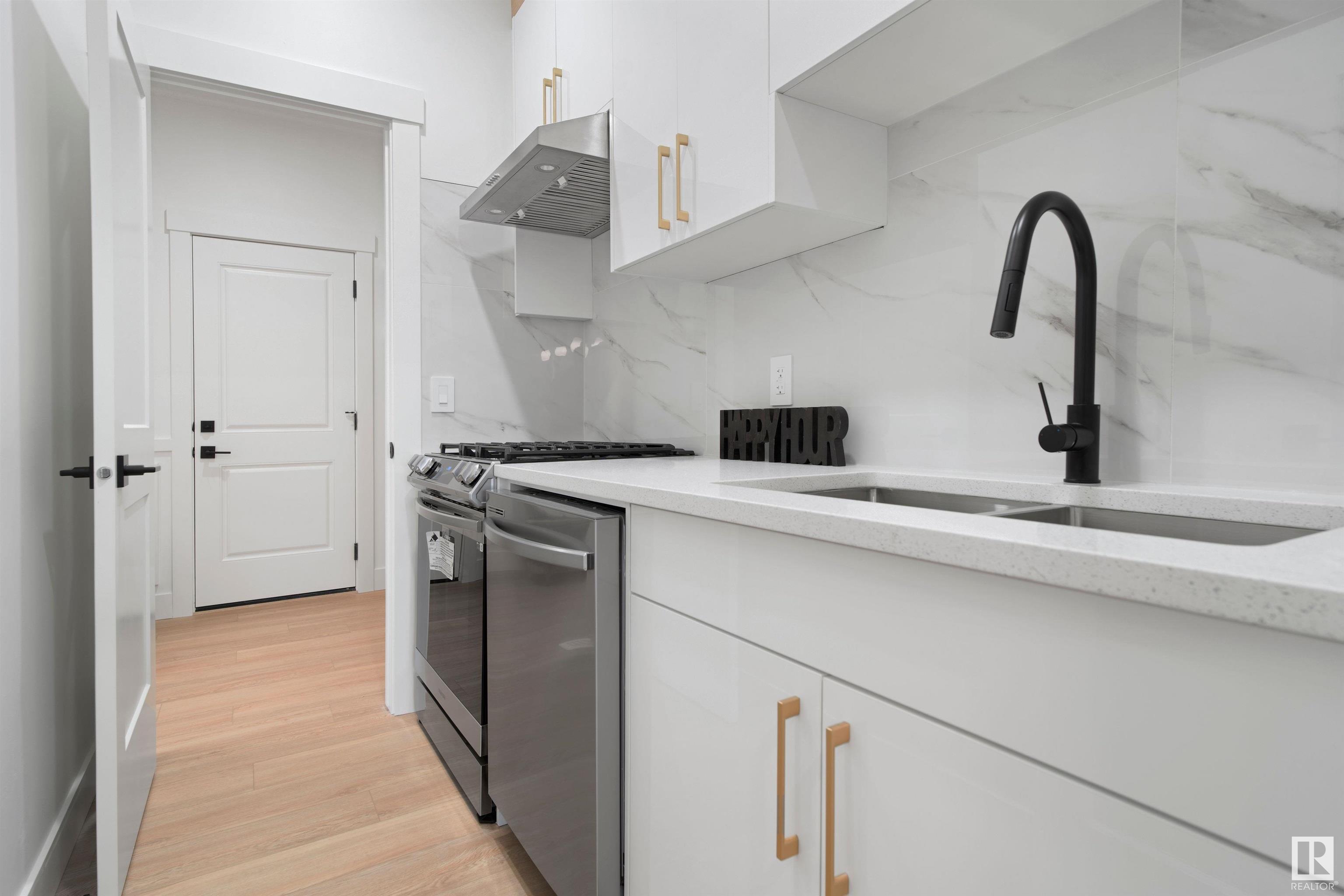      3203 Magpie LI NW , Edmonton,  ,T5S 0V5 ;  Listing Number: MLS E4417386