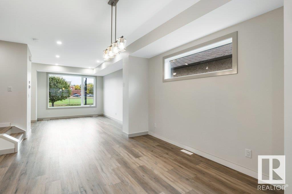      11442 70 ST NW , Edmonton,  ,T5B 1T4 ;  Listing Number: MLS E4417399