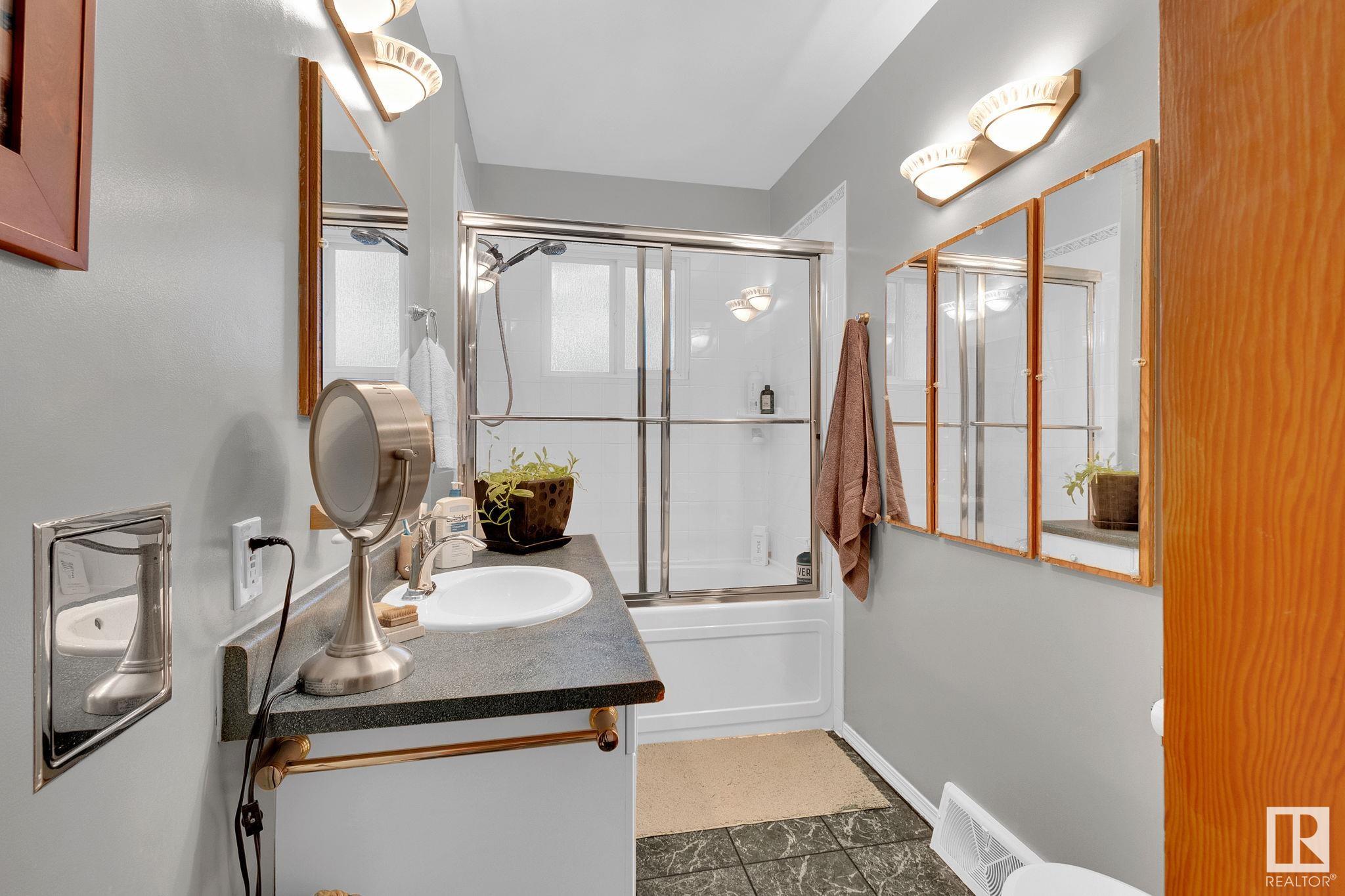      11105 69 ST NW , Edmonton,  ,T5B 1R3 ;  Listing Number: MLS E4417400