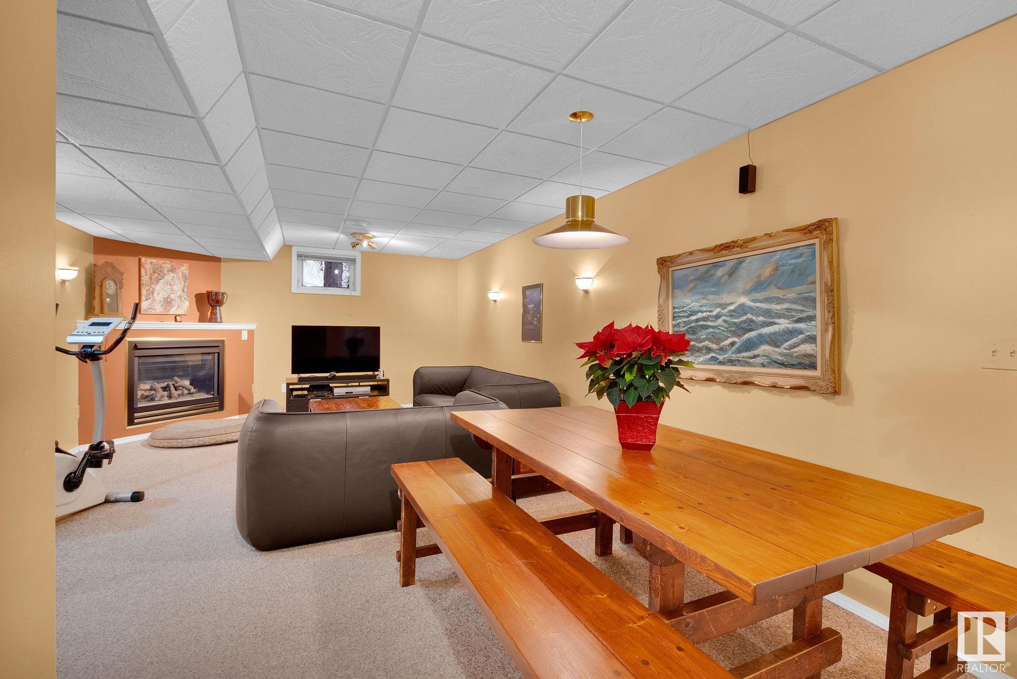     11105 69 ST NW , Edmonton,  ,T5B 1R3 ;  Listing Number: MLS E4417400