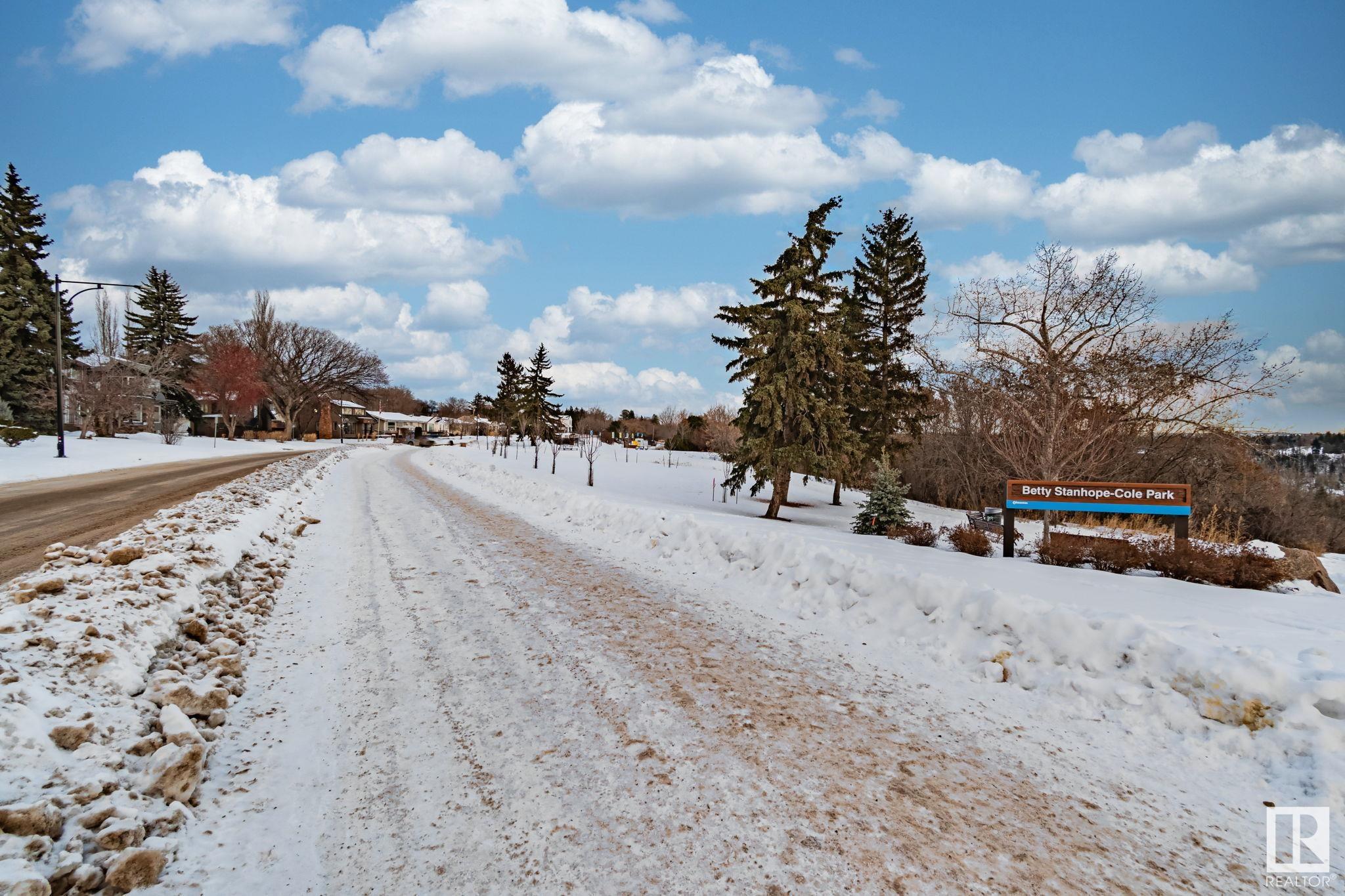      11105 69 ST NW , Edmonton,  ,T5B 1R3 ;  Listing Number: MLS E4417400