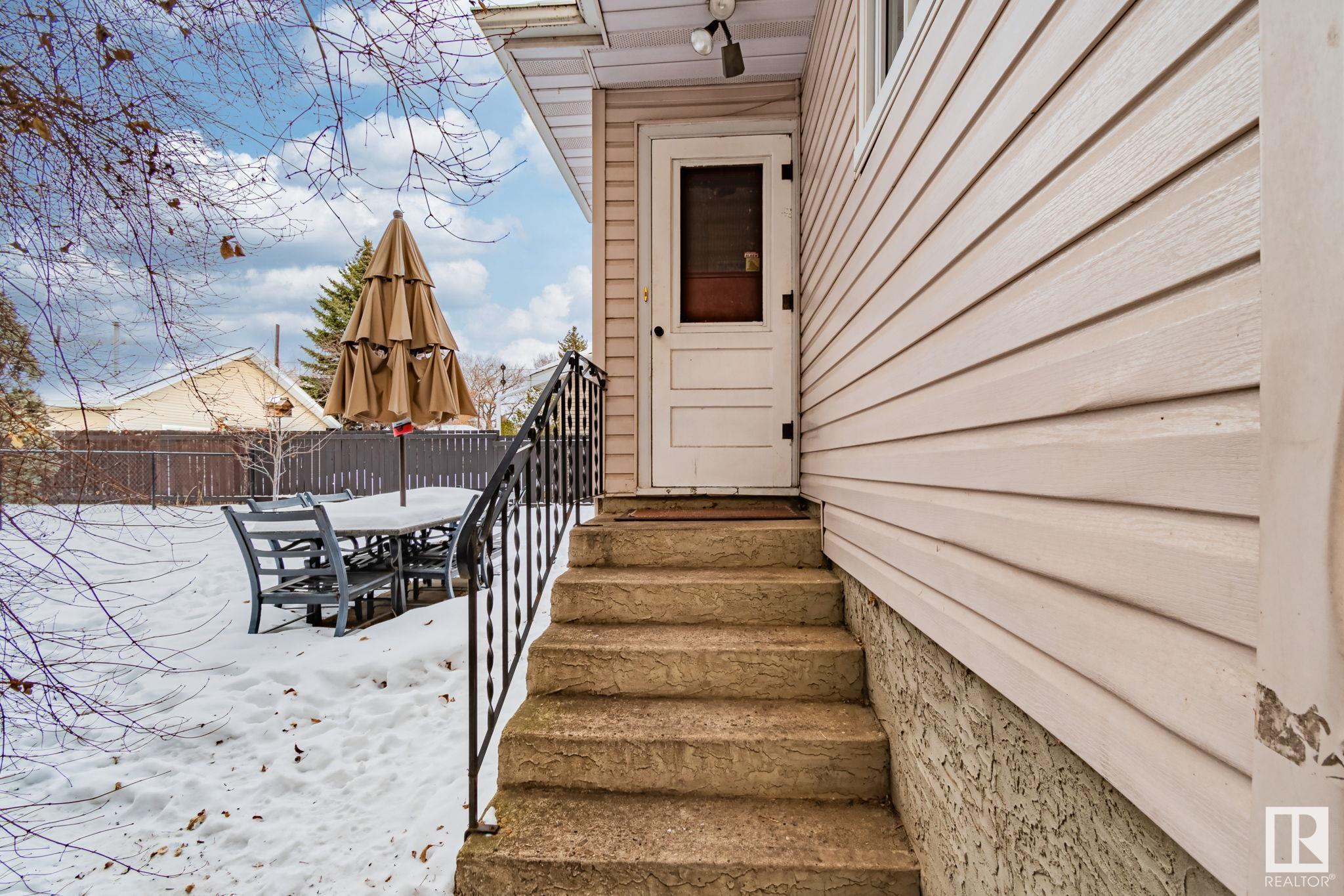      11105 69 ST NW , Edmonton,  ,T5B 1R3 ;  Listing Number: MLS E4417400