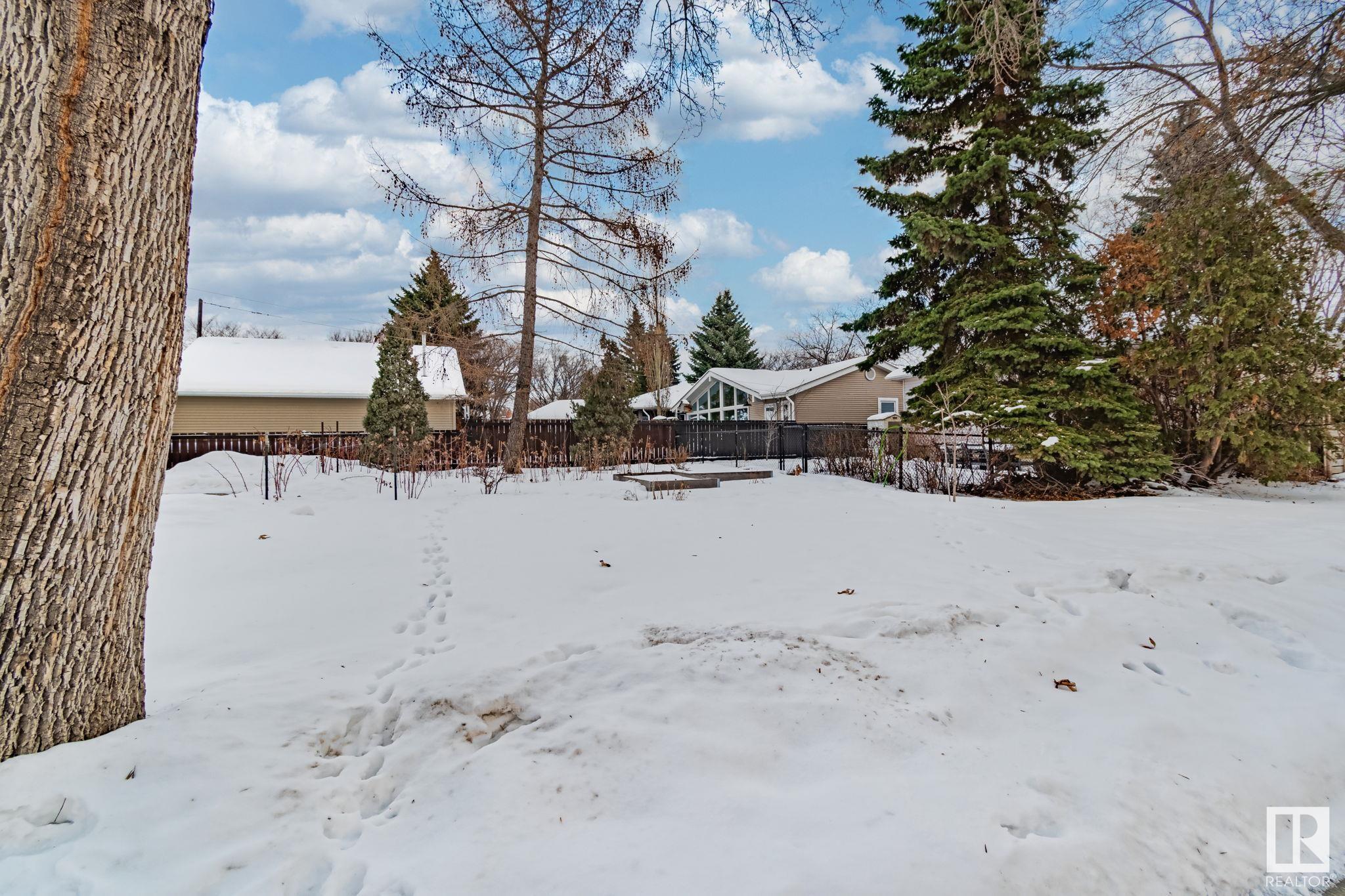      11105 69 ST NW , Edmonton,  ,T5B 1R3 ;  Listing Number: MLS E4417400