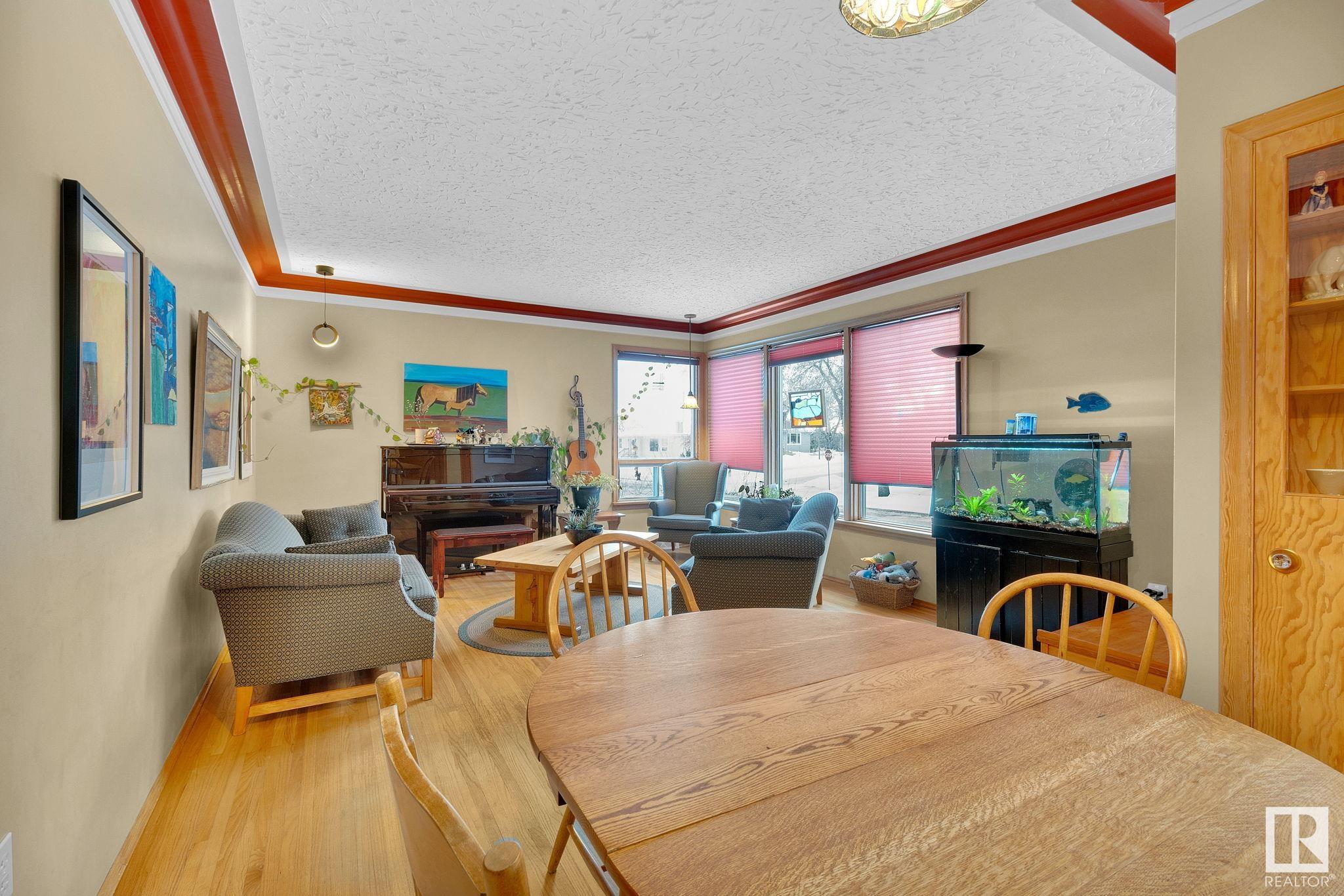      11105 69 ST NW , Edmonton,  ,T5B 1R3 ;  Listing Number: MLS E4417400