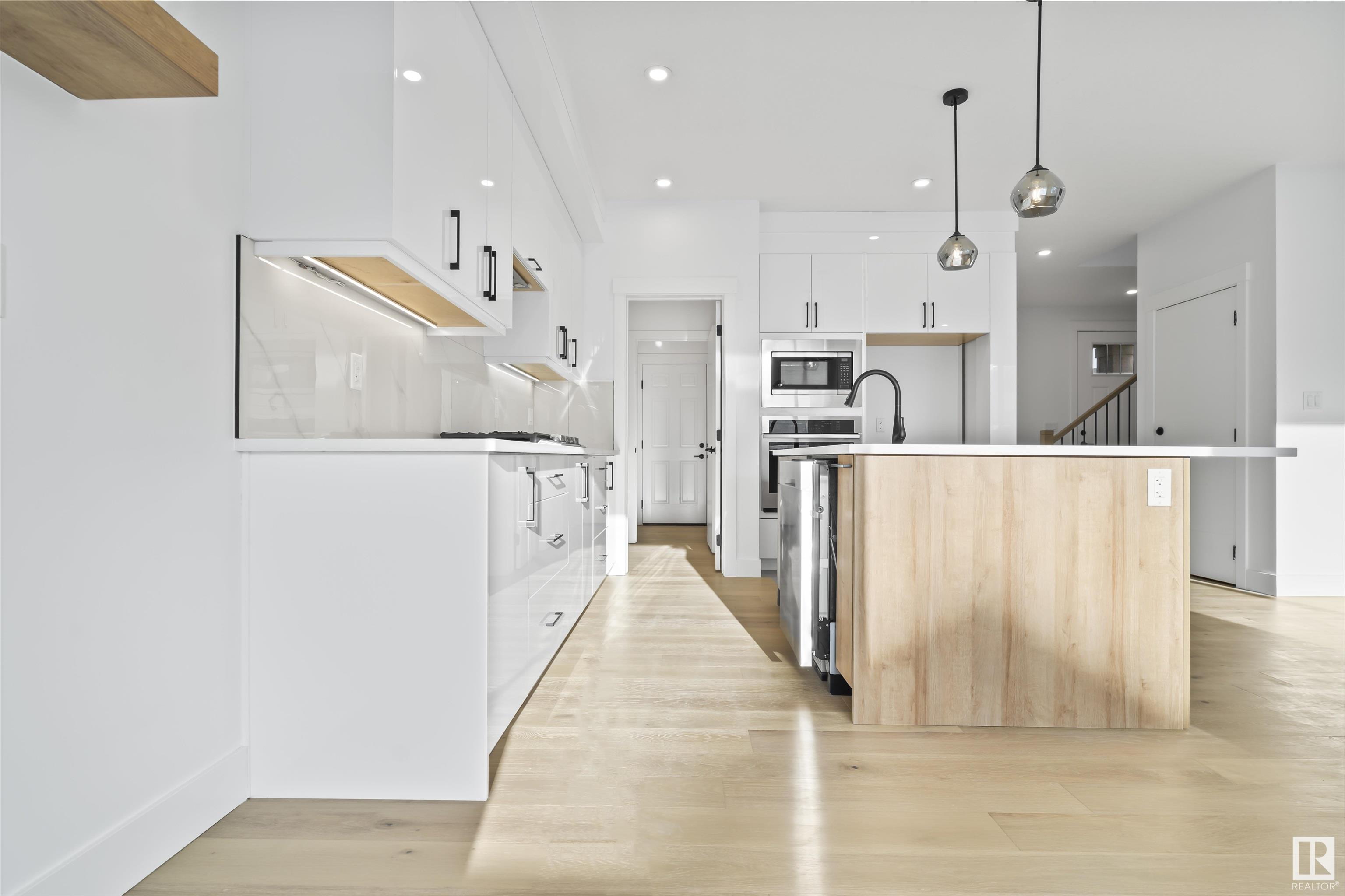      4743 ALWOOD BEND BN SW , Edmonton,  ,T6W 3A2 ;  Listing Number: MLS E4417403