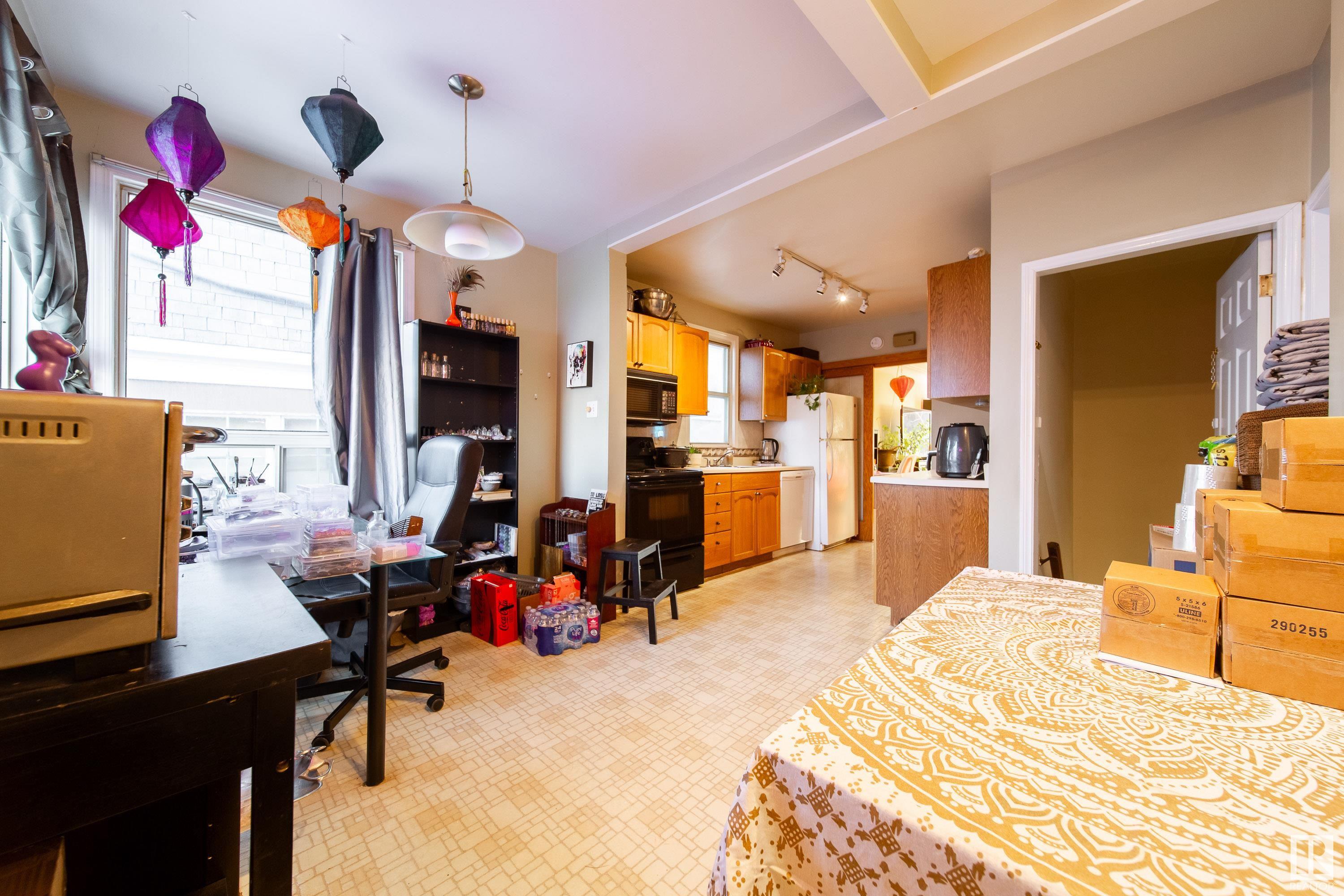      9848 87 Avenue NW , Edmonton,  ,T6E 2N6 ;  Listing Number: MLS E4417418