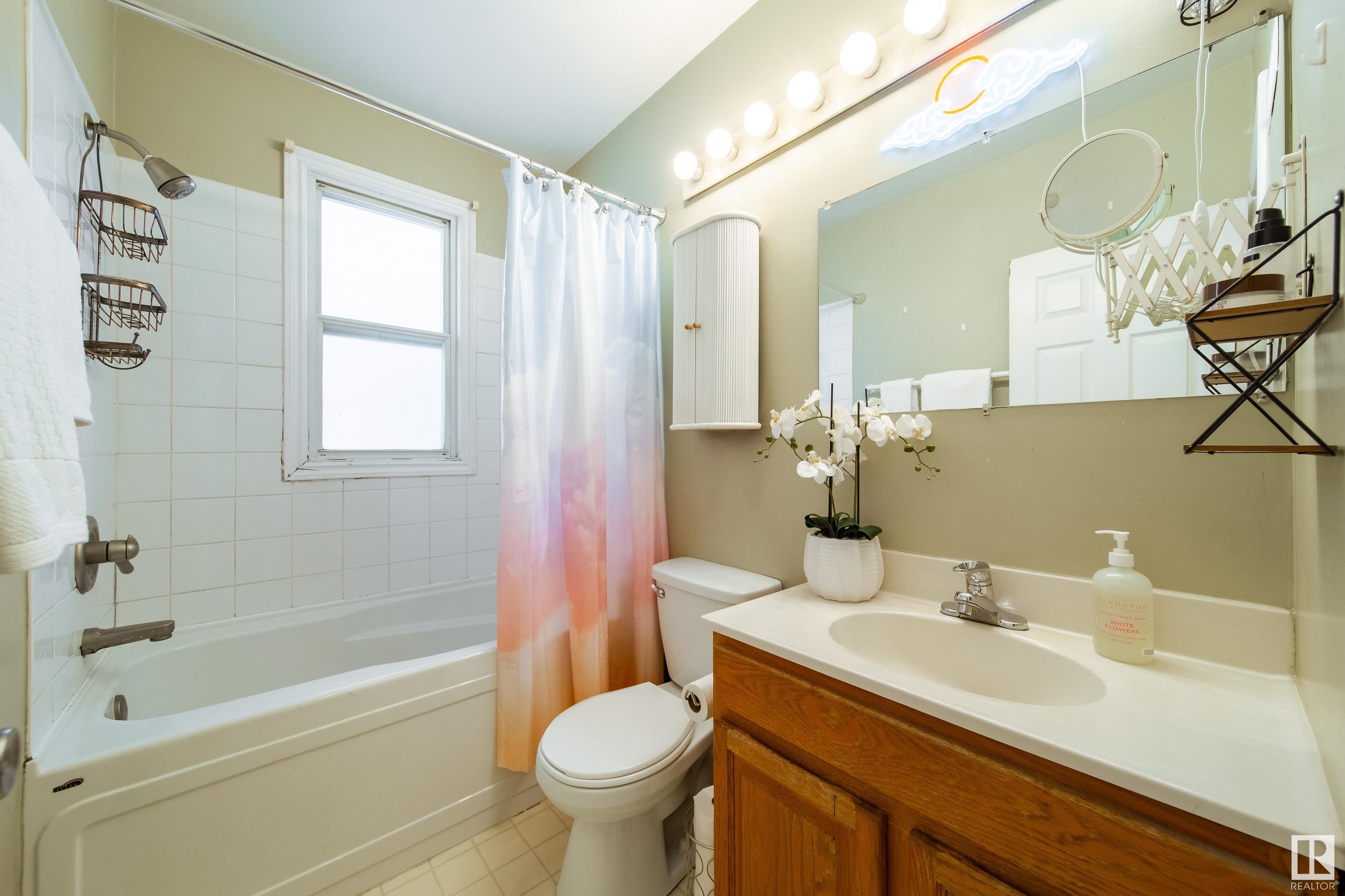      9848 87 Avenue NW , Edmonton,  ,T6E 2N6 ;  Listing Number: MLS E4417418