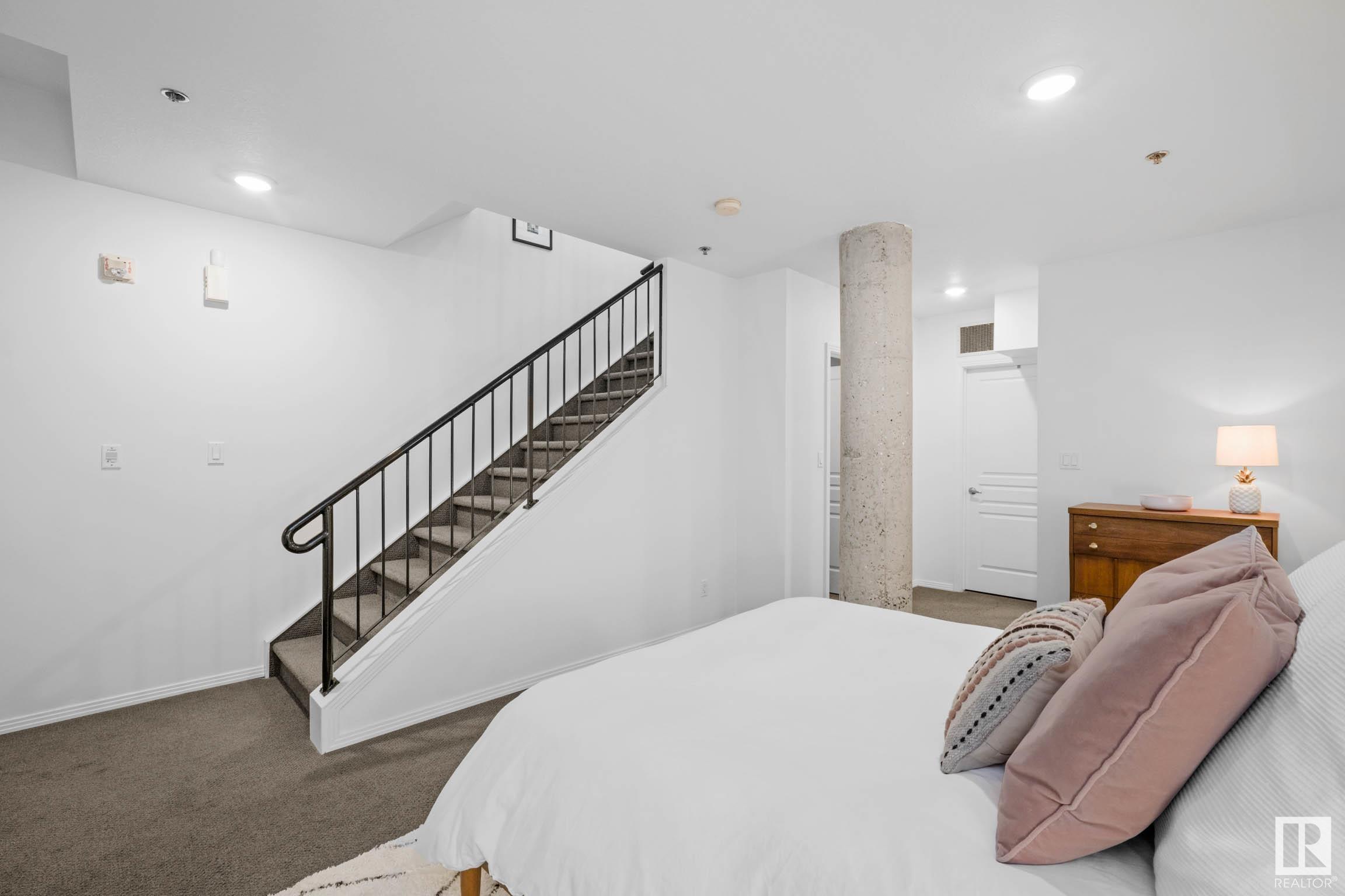      #102 10123 112 ST NW , Edmonton,  ,T5K 1M1 ;  Listing Number: MLS E4417424