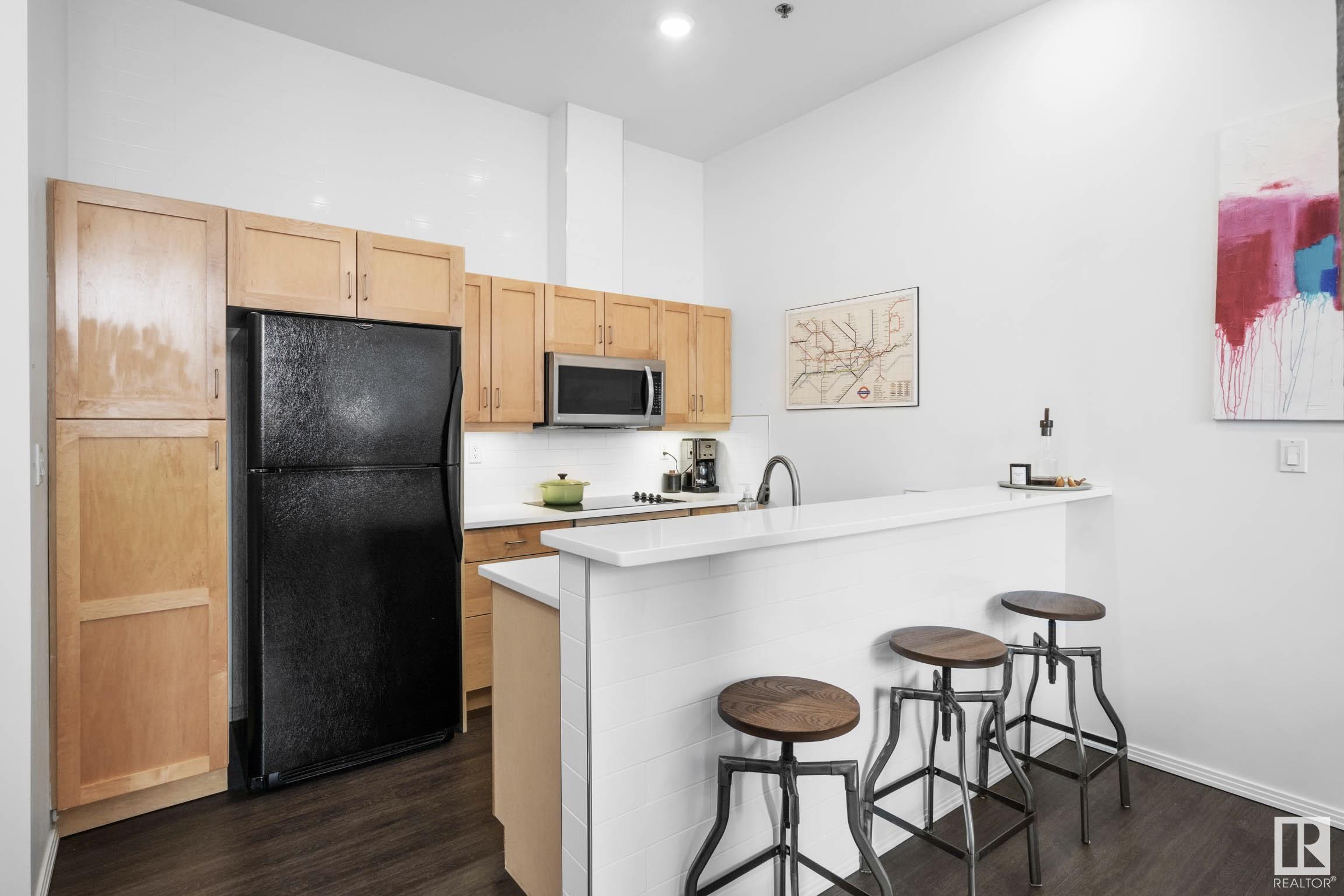      #102 10123 112 ST NW , Edmonton,  ,T5K 1M1 ;  Listing Number: MLS E4417424