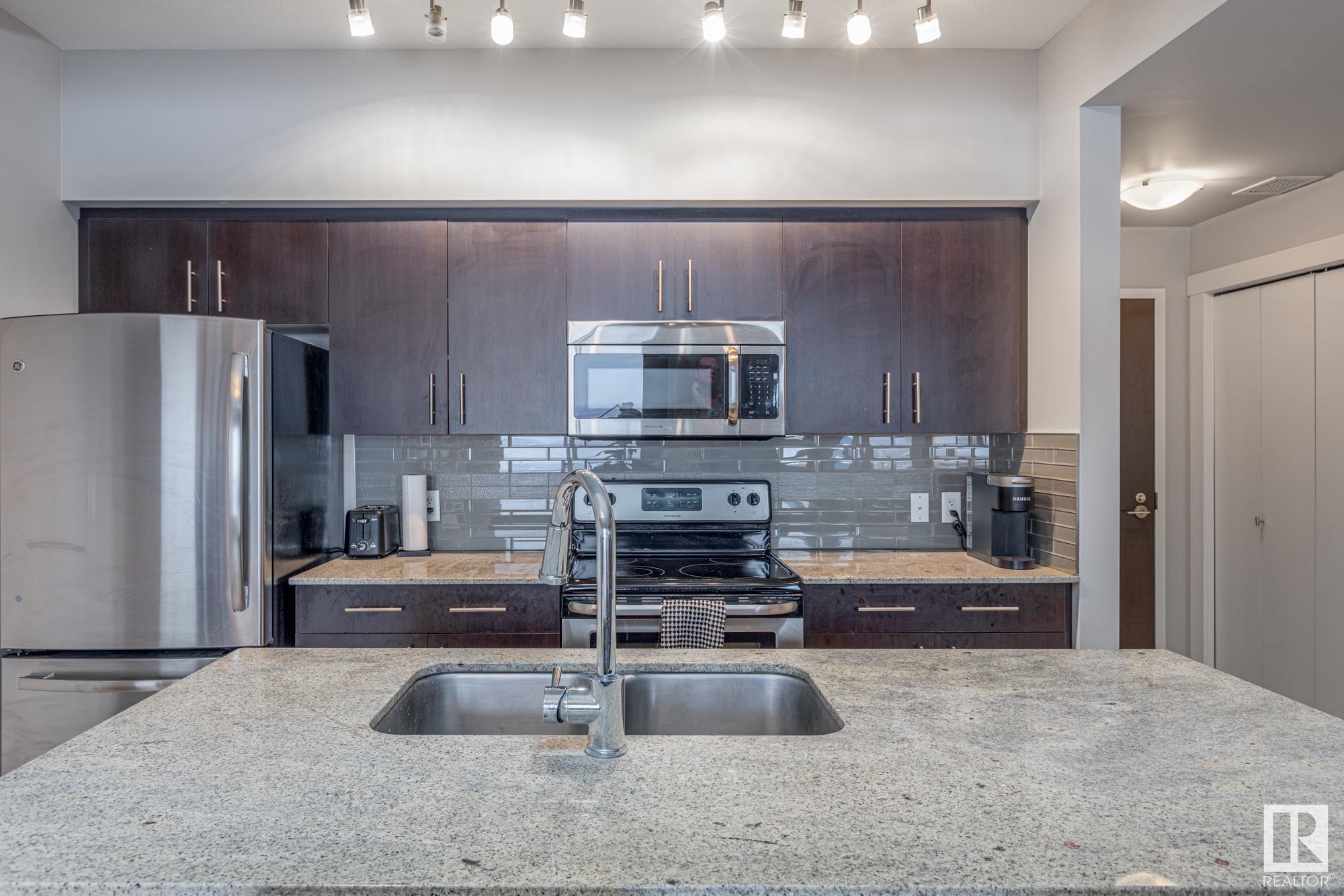      #2203 10226 104 ST NW , Edmonton,  ,T5J 1B8 ;  Listing Number: MLS E4417437