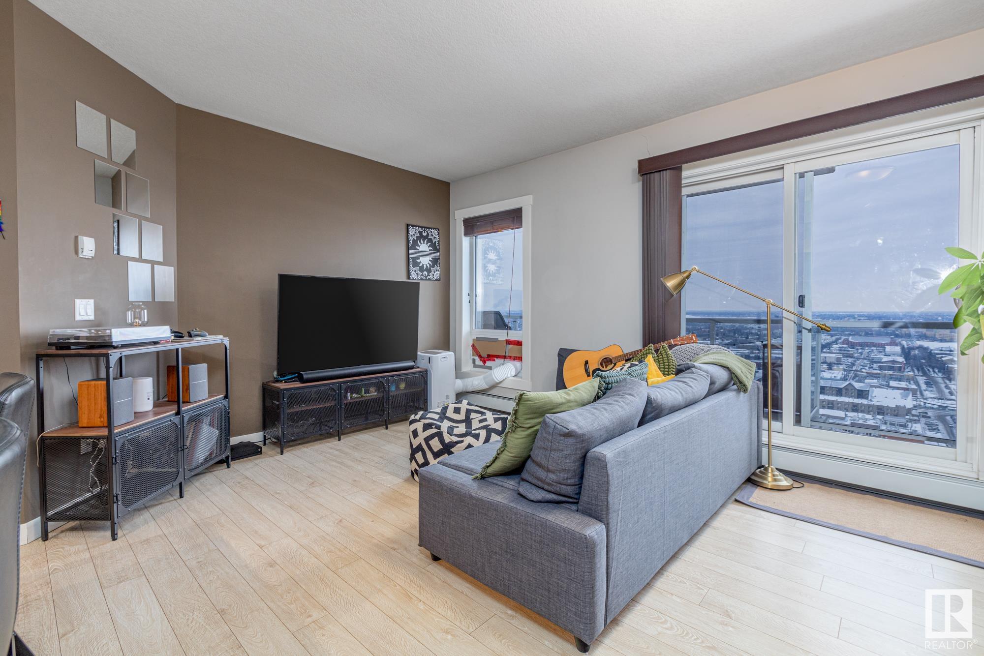      #2203 10226 104 ST NW , Edmonton,  ,T5J 1B8 ;  Listing Number: MLS E4417437