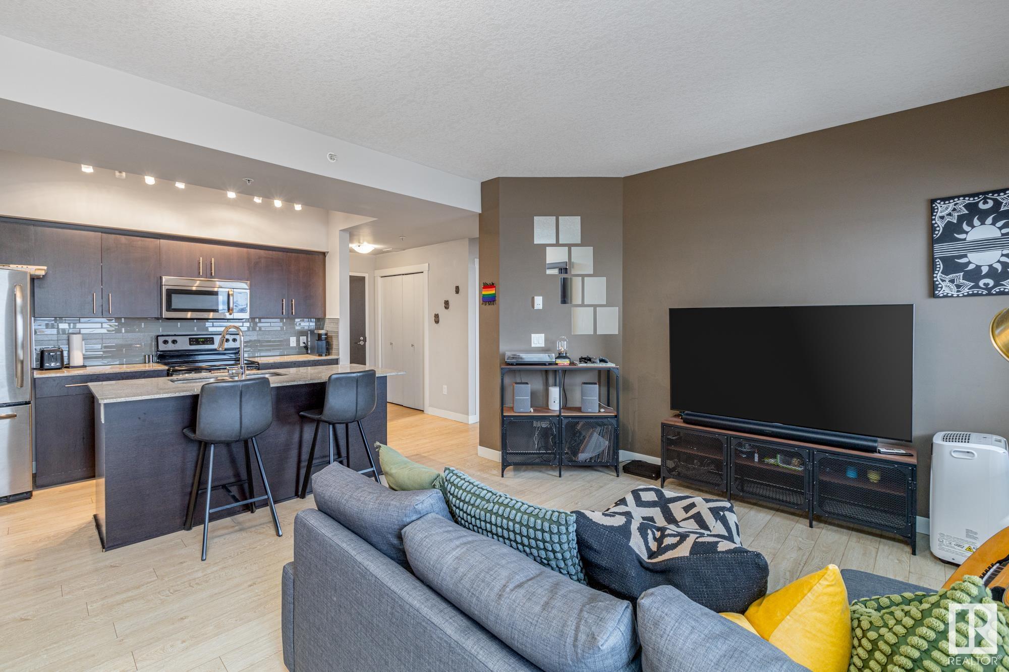      #2203 10226 104 ST NW , Edmonton,  ,T5J 1B8 ;  Listing Number: MLS E4417437
