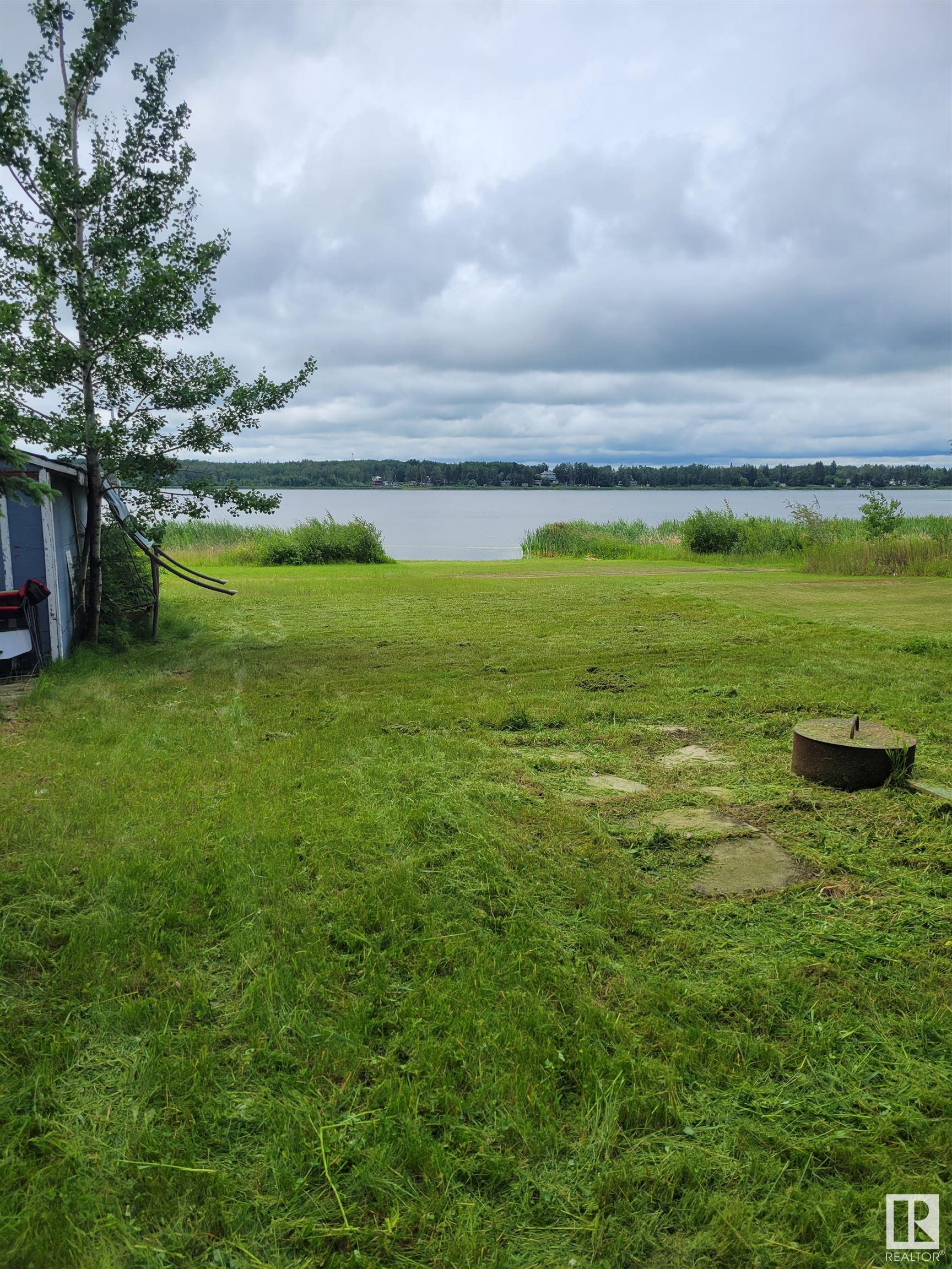      251 Lakeshore DR , Rural Lac Ste. Anne County,  ,T0E 1V0 ;  Listing Number: MLS E4417444