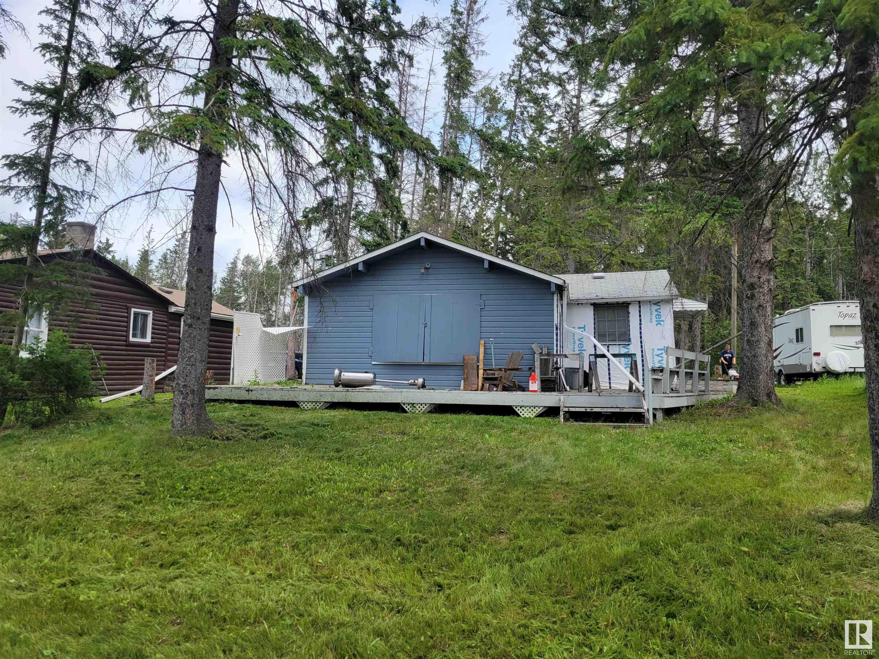      251 Lakeshore DR , Rural Lac Ste. Anne County,  ,T0E 1V0 ;  Listing Number: MLS E4417444