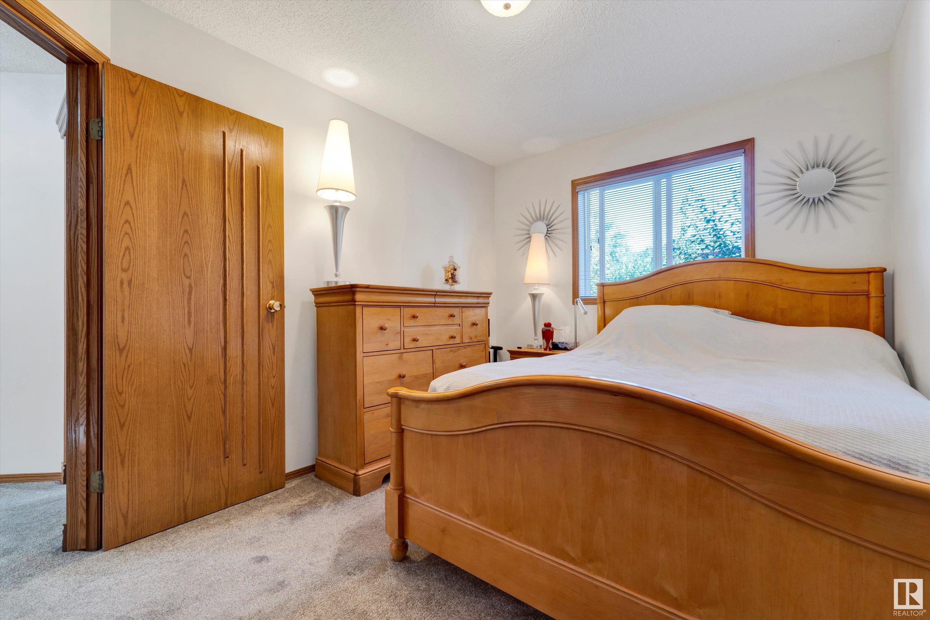      5 OAKVIEW CR , St. Albert,  ,T8N 6H8 ;  Listing Number: MLS E4417445