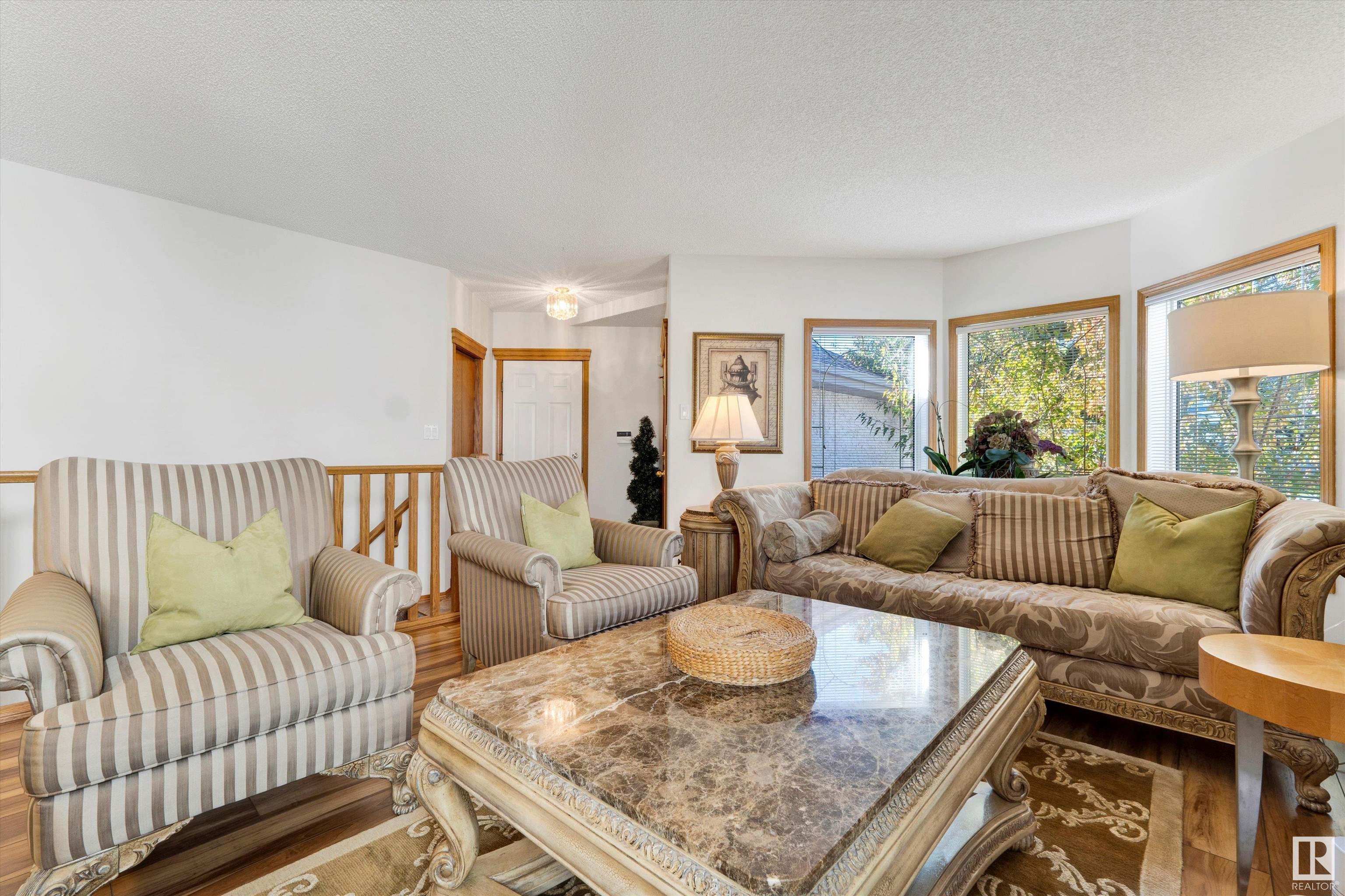      5 OAKVIEW CR , St. Albert,  ,T8N 6H8 ;  Listing Number: MLS E4417445