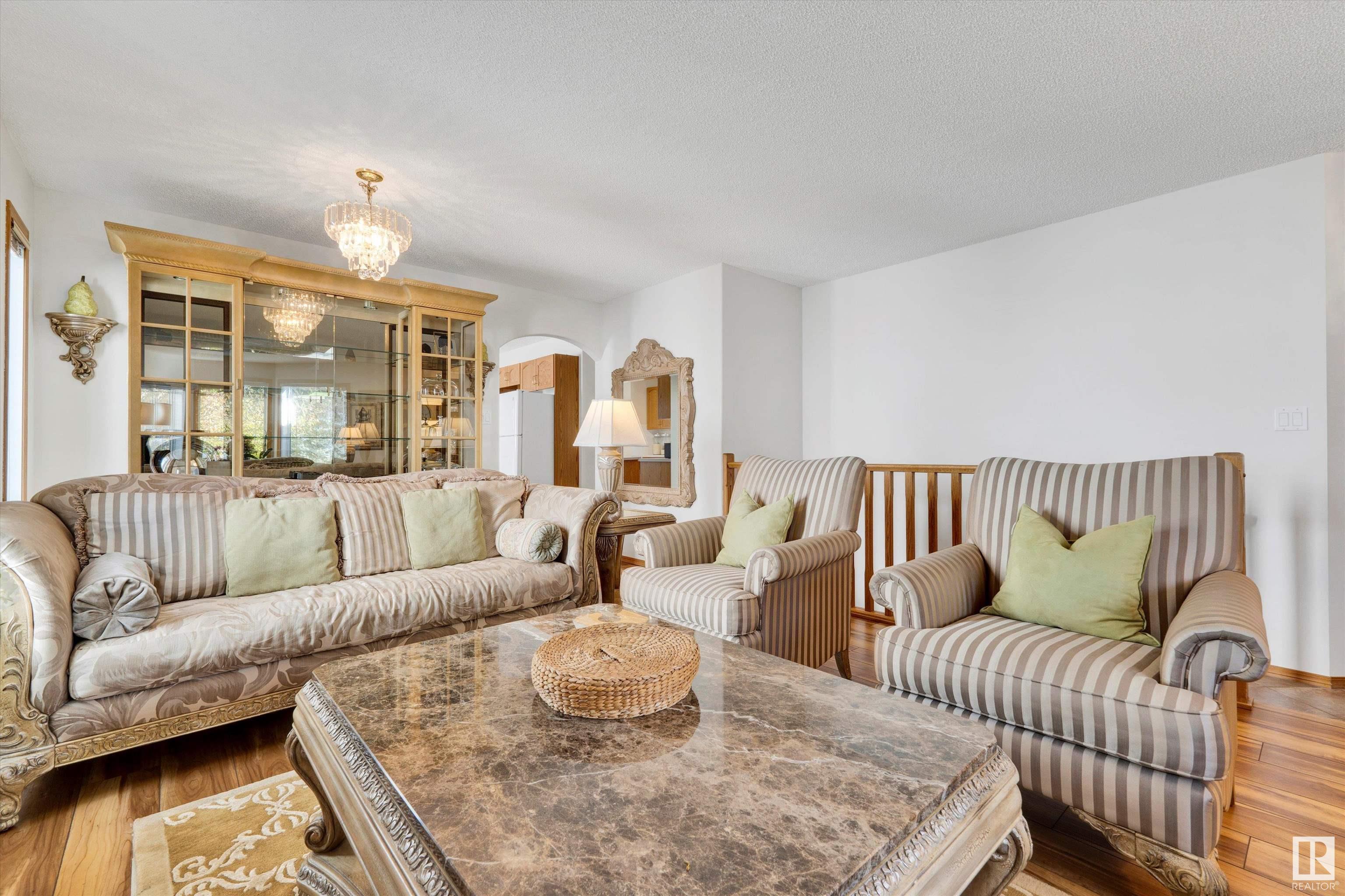      5 OAKVIEW CR , St. Albert,  ,T8N 6H8 ;  Listing Number: MLS E4417445