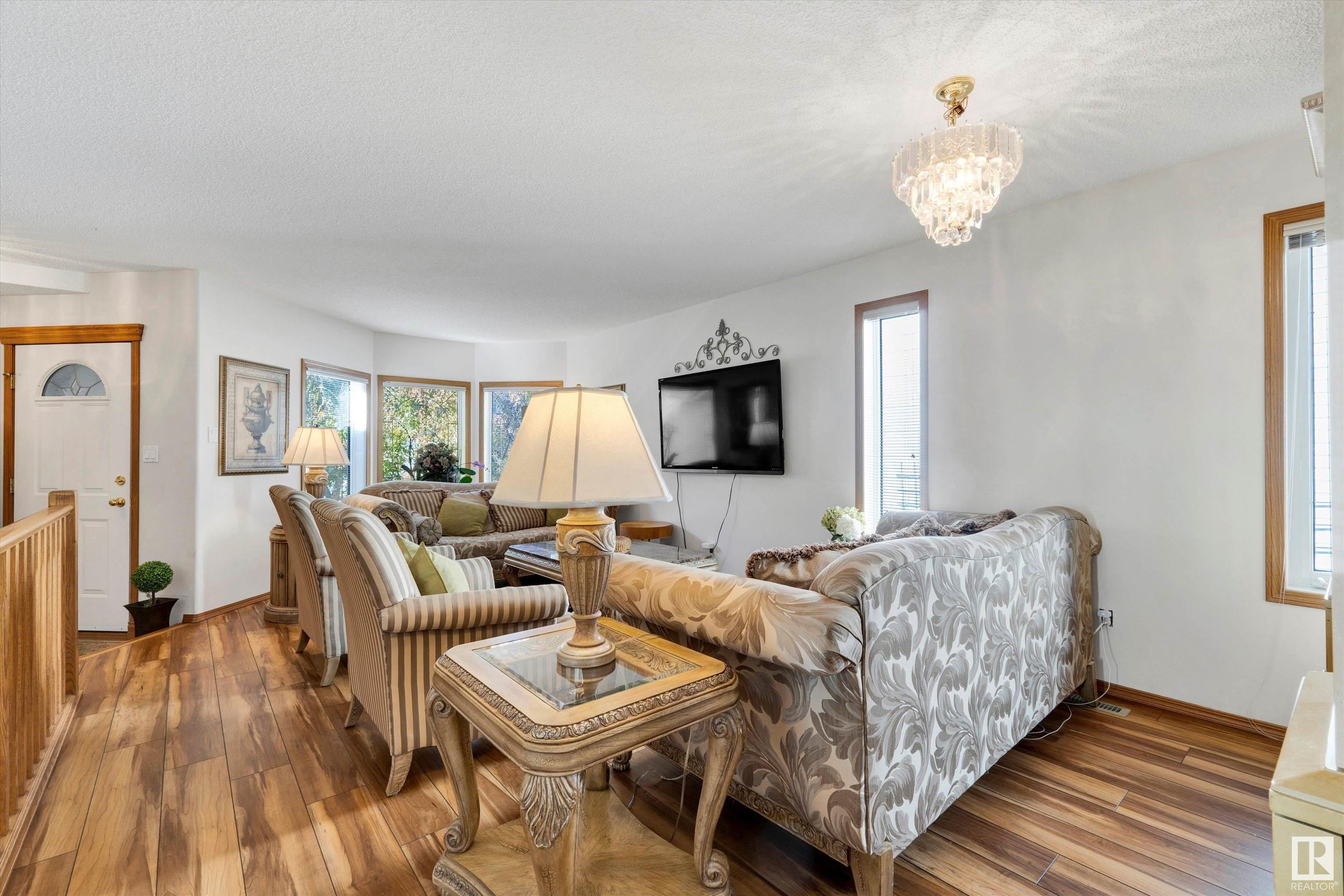      5 OAKVIEW CR , St. Albert,  ,T8N 6H8 ;  Listing Number: MLS E4417445