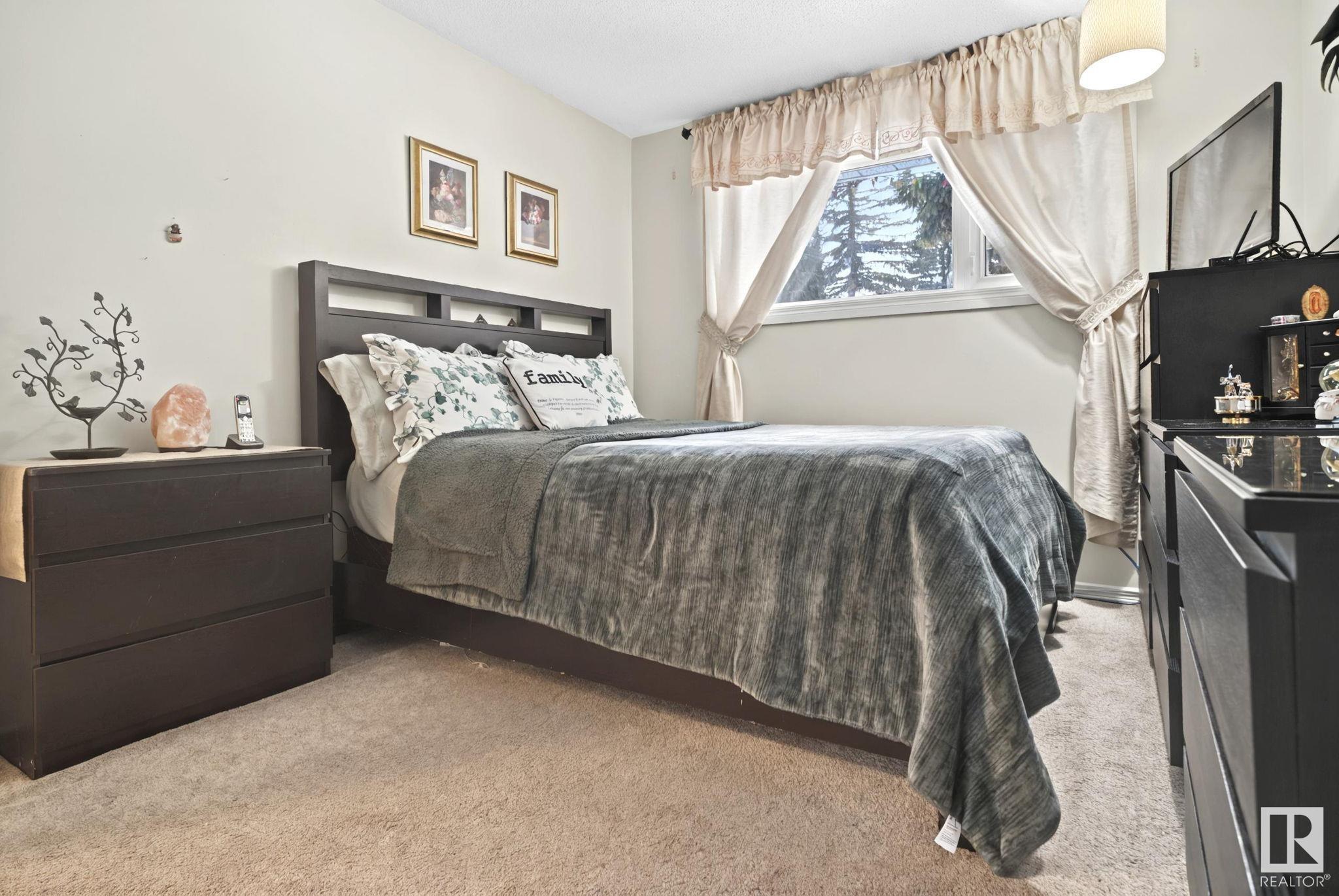      9807 164 ST NW NW , Edmonton,  ,T5P 3R1 ;  Listing Number: MLS E4417446