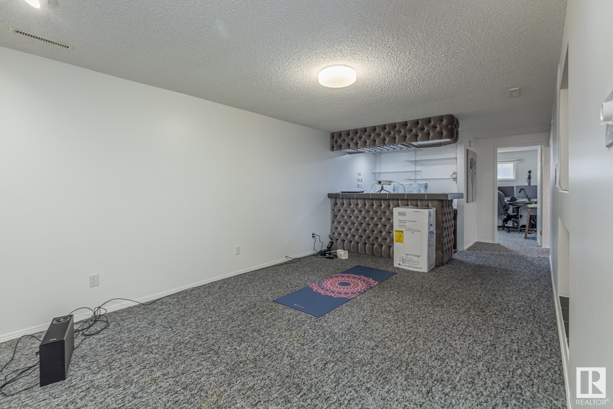      7607 128 AV NW , Edmonton,  ,T5C 1T3 ;  Listing Number: MLS E4417451