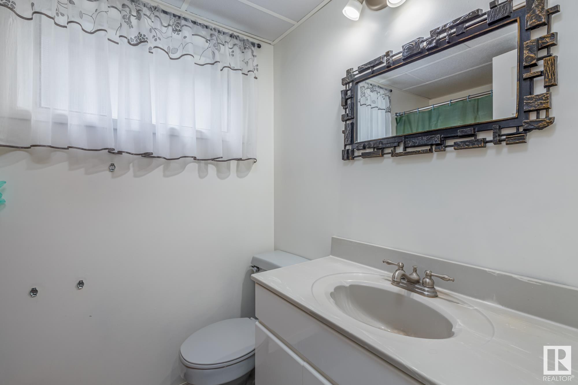      7607 128 AV NW , Edmonton,  ,T5C 1T3 ;  Listing Number: MLS E4417451