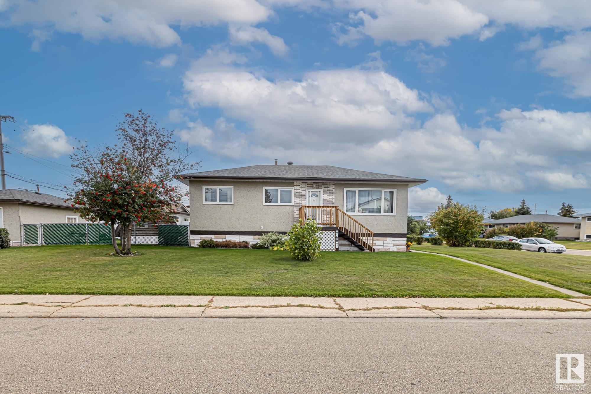      7607 128 AV NW , Edmonton,  ,T5C 1T3 ;  Listing Number: MLS E4417451