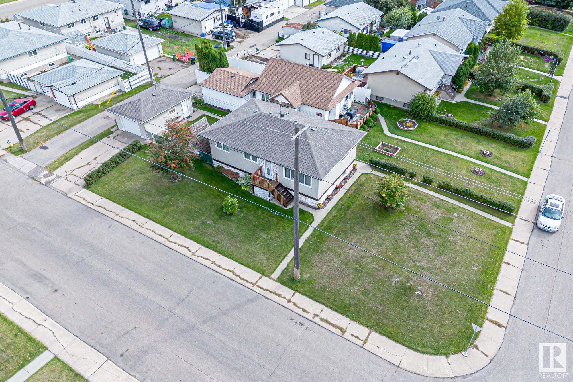      7607 128 AV NW , Edmonton,  ,T5C 1T3 ;  Listing Number: MLS E4417451