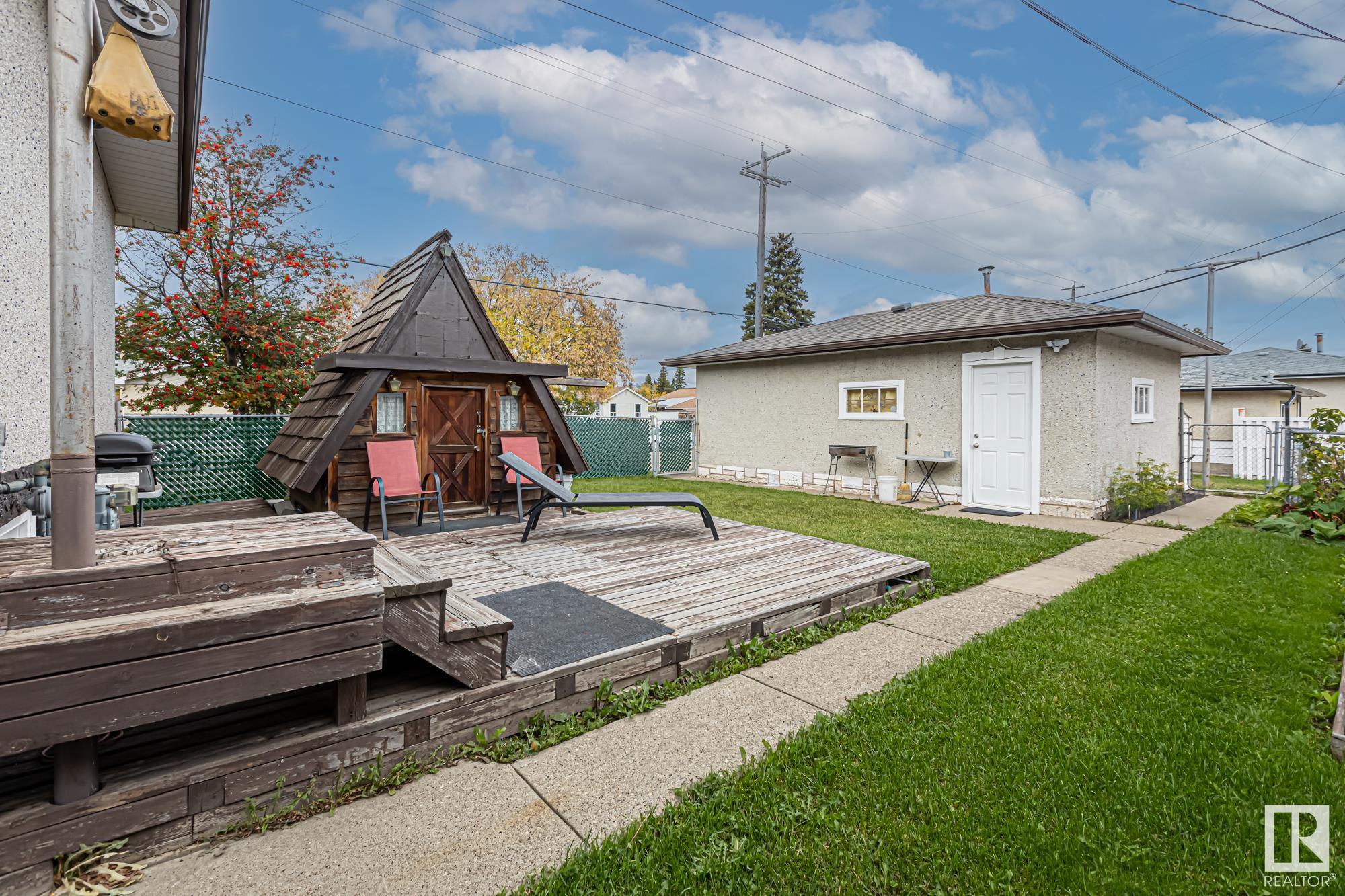      7607 128 AV NW , Edmonton,  ,T5C 1T3 ;  Listing Number: MLS E4417451