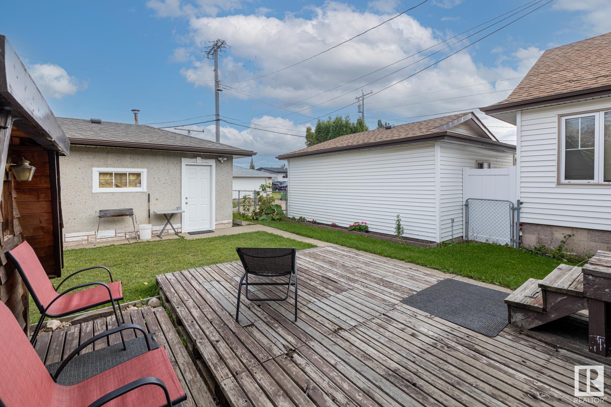     7607 128 AV NW , Edmonton,  ,T5C 1T3 ;  Listing Number: MLS E4417451