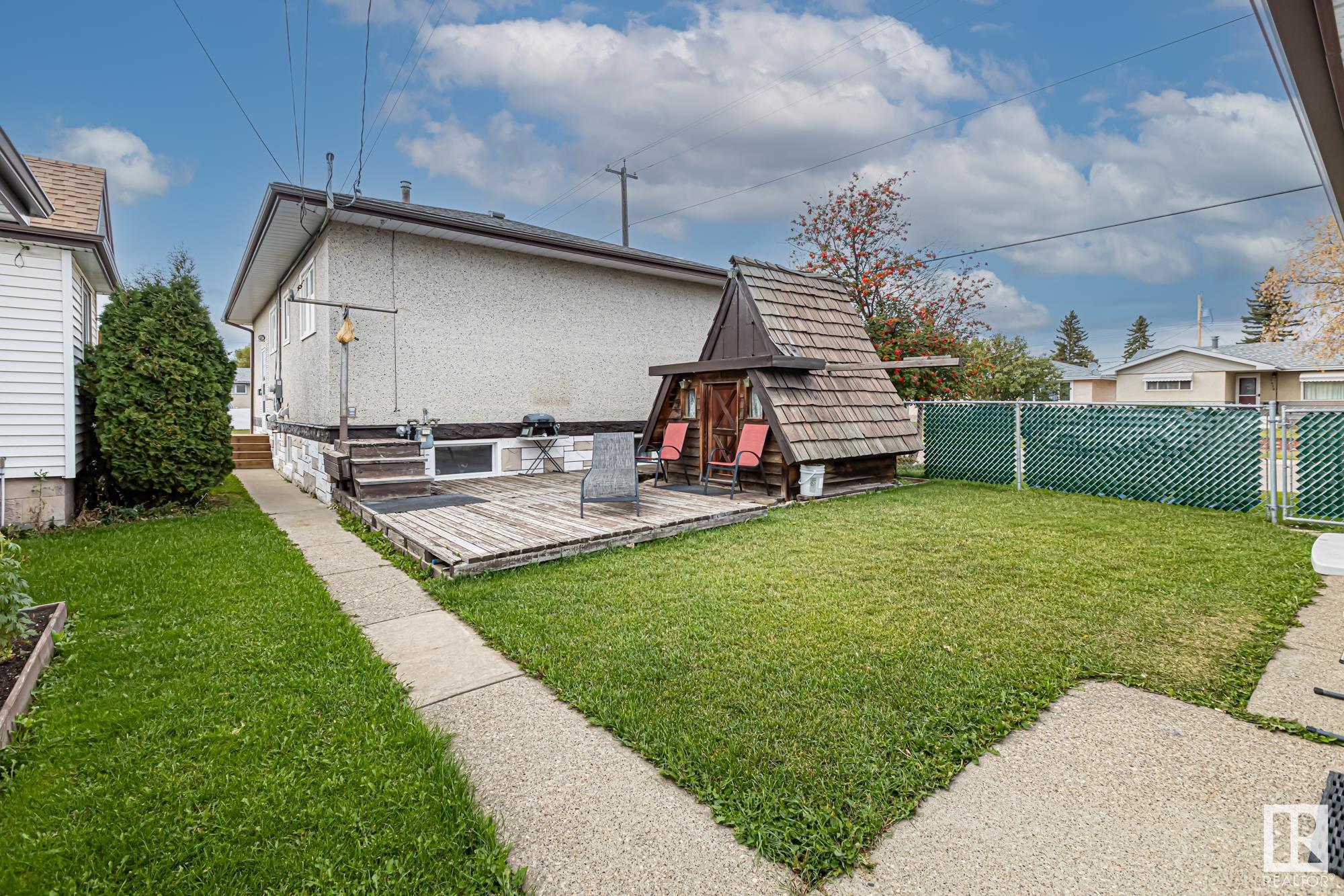      7607 128 AV NW , Edmonton,  ,T5C 1T3 ;  Listing Number: MLS E4417451