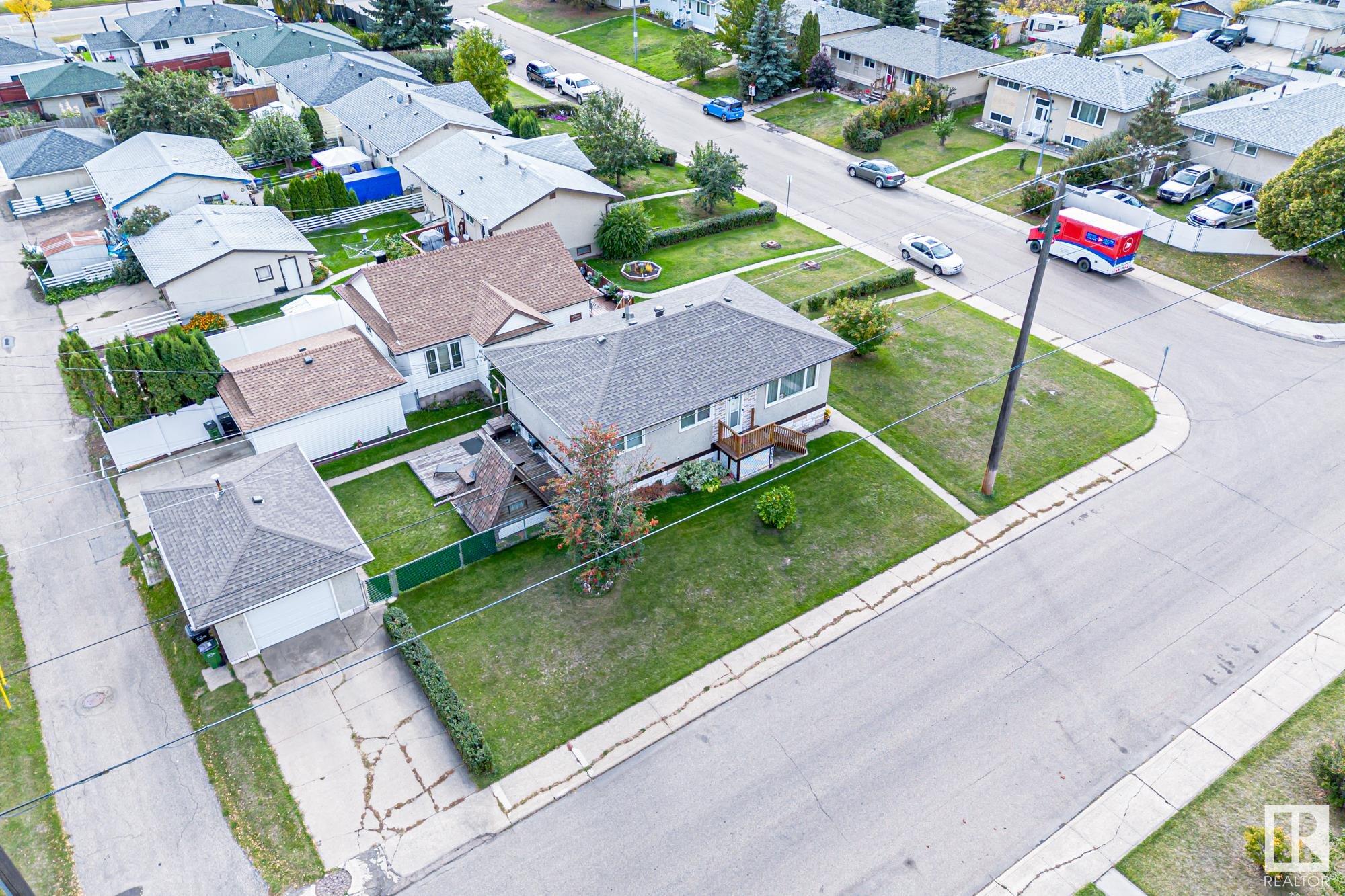      7607 128 AV NW , Edmonton,  ,T5C 1T3 ;  Listing Number: MLS E4417451