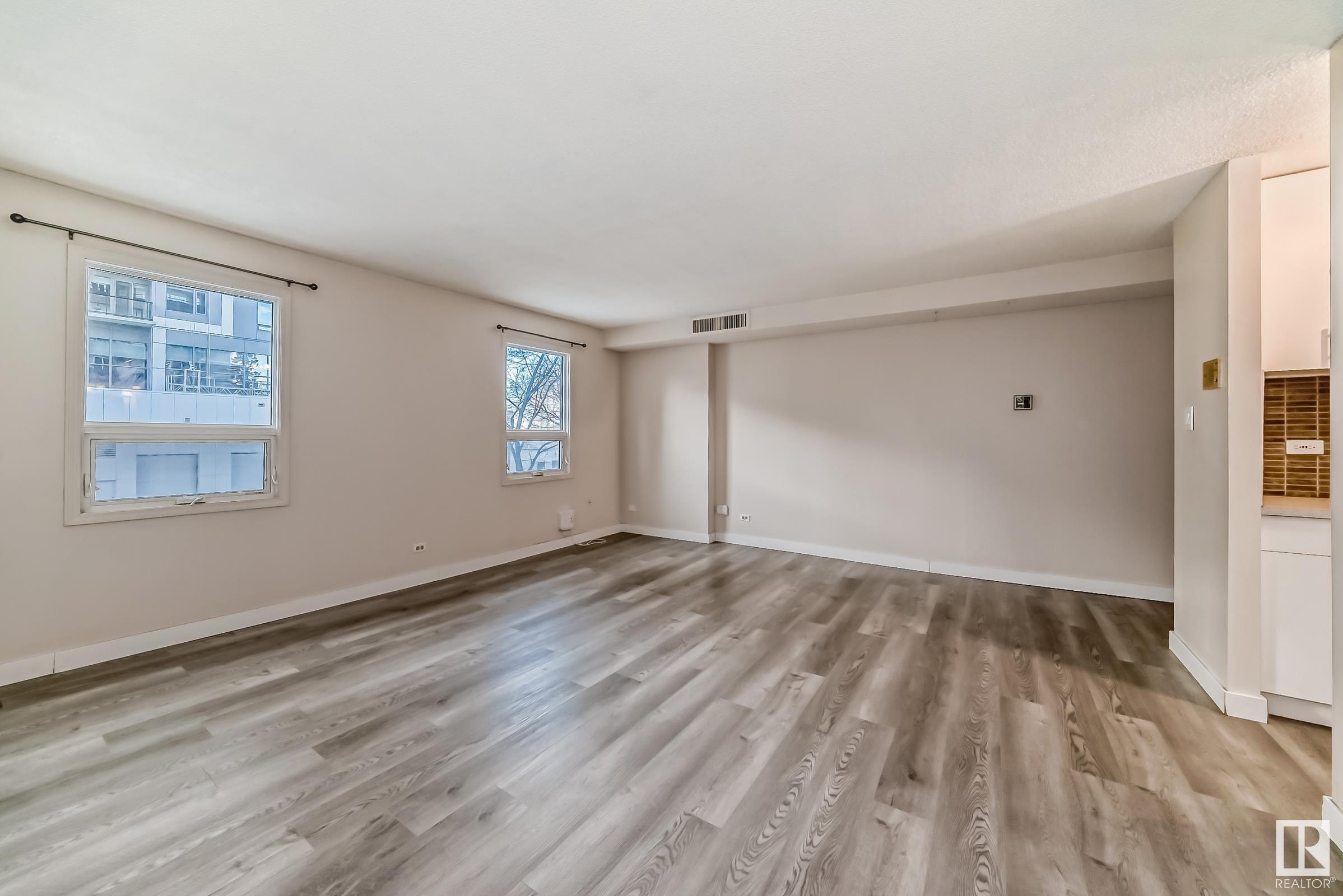      #206 10140 120 ST NW , Edmonton,  ,T5K 1Z8 ;  Listing Number: MLS E4417480