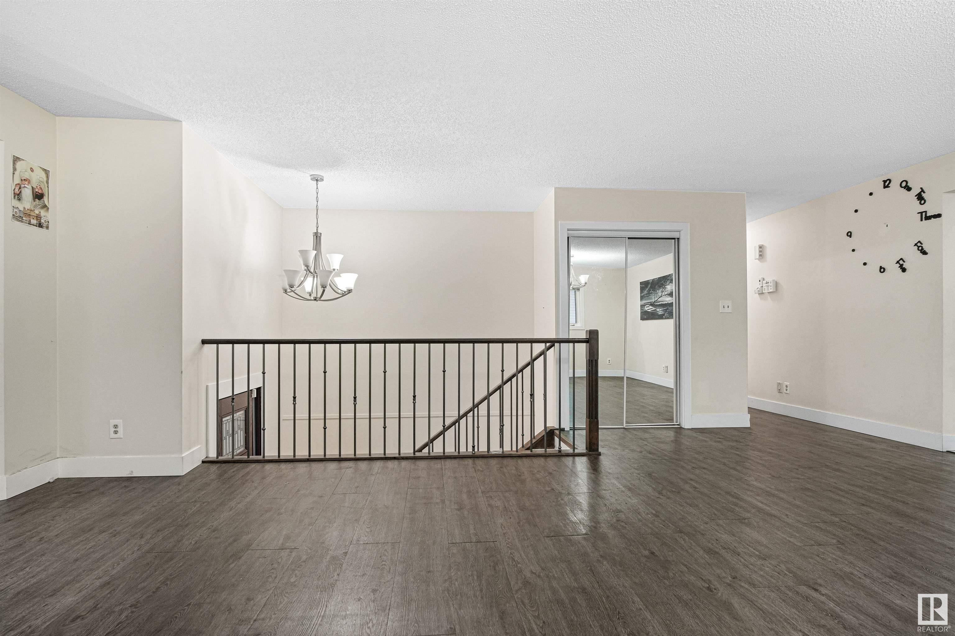      1207 54 ST NW , Edmonton,  ,T6L 6J7 ;  Listing Number: MLS E4417524