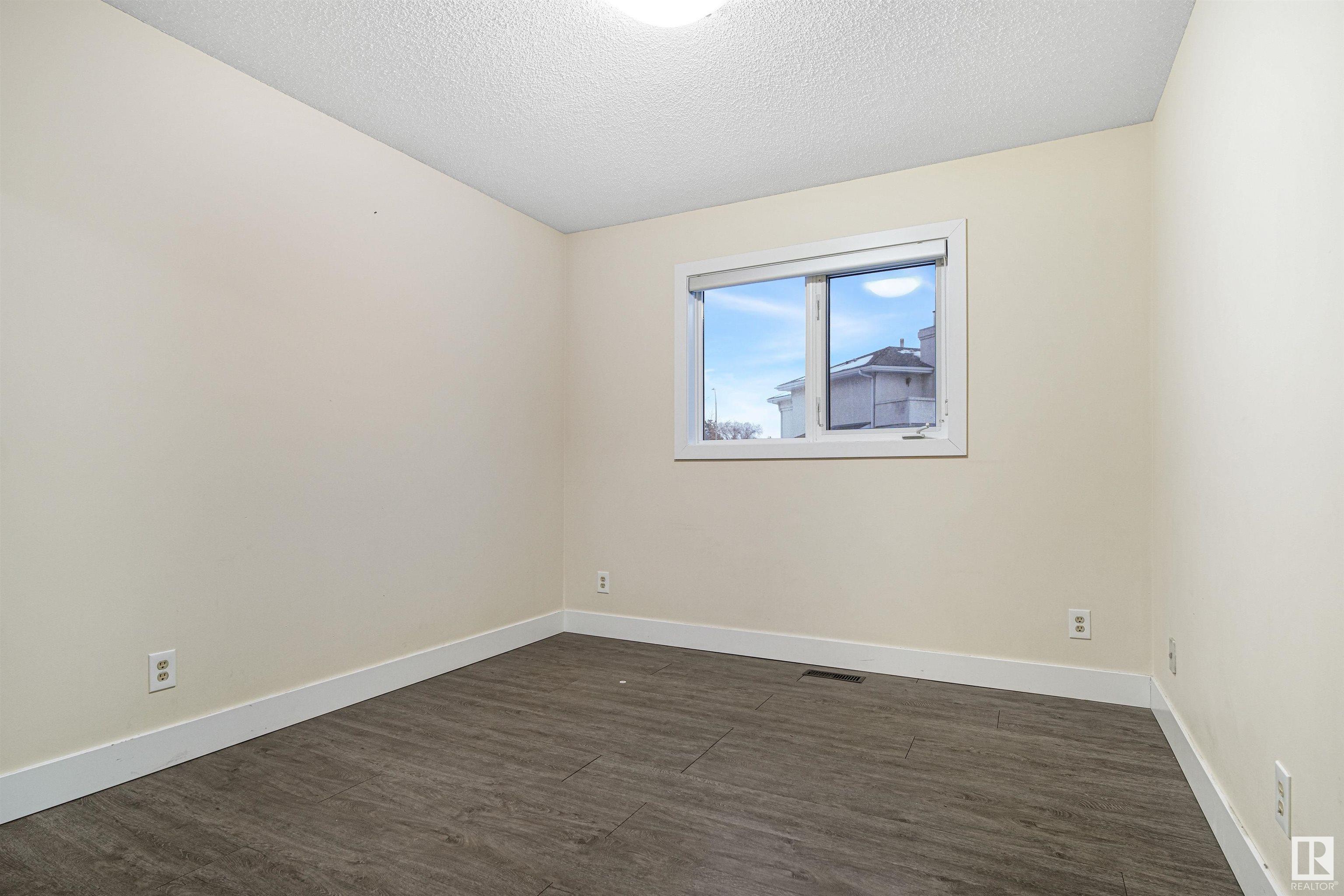      1207 54 ST NW , Edmonton,  ,T6L 6J7 ;  Listing Number: MLS E4417524