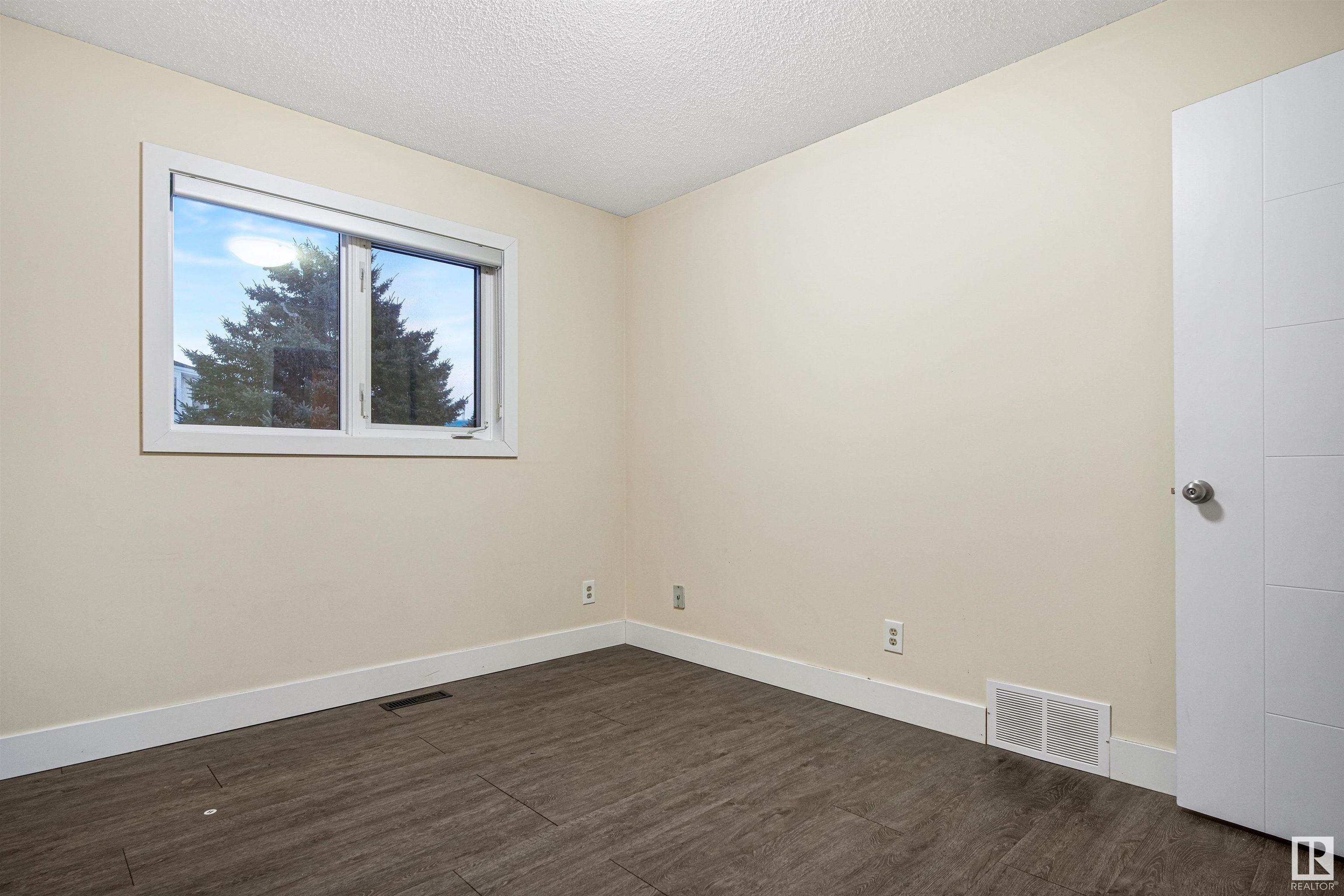      1207 54 ST NW , Edmonton,  ,T6L 6J7 ;  Listing Number: MLS E4417524
