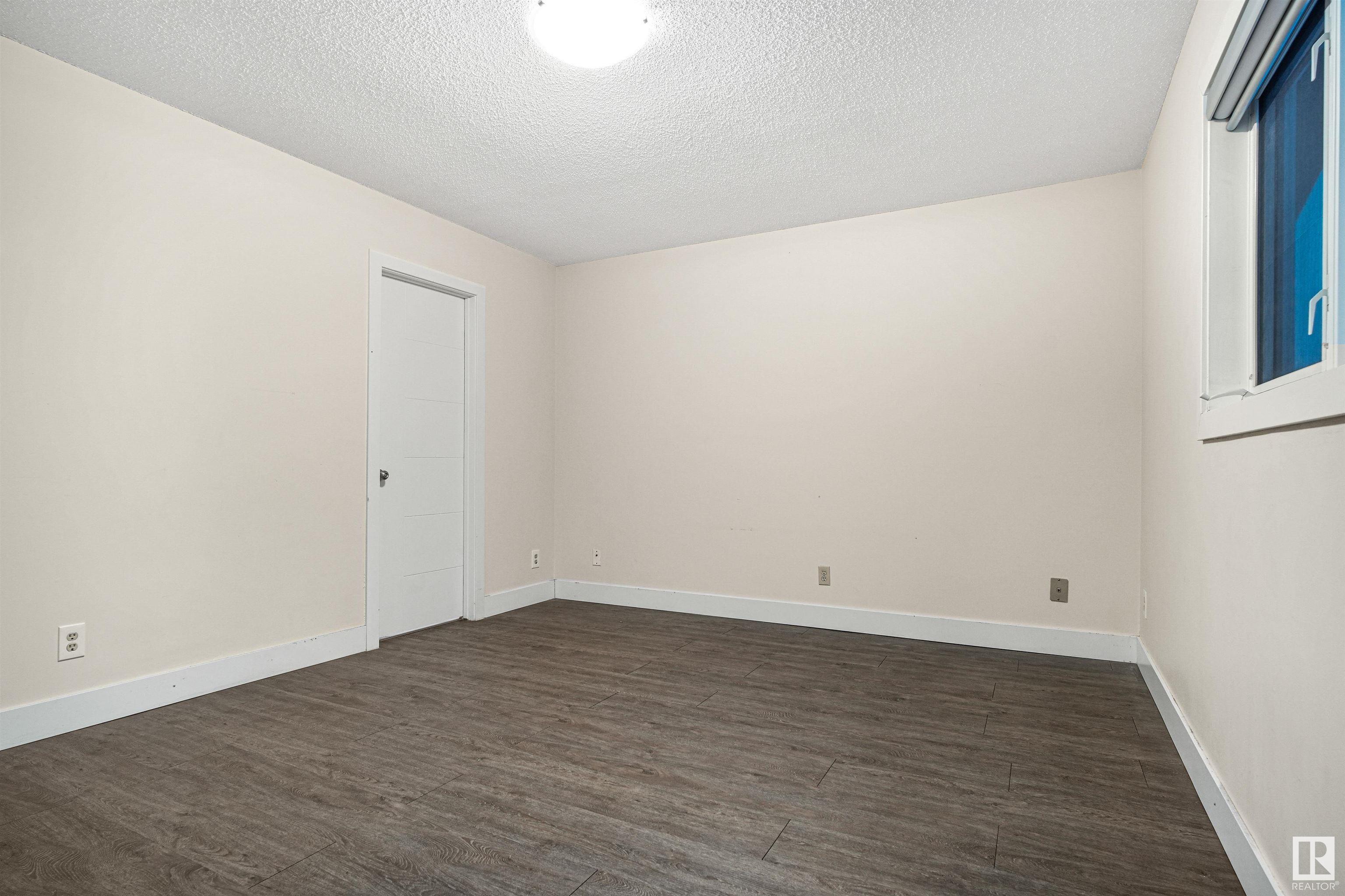      1207 54 ST NW , Edmonton,  ,T6L 6J7 ;  Listing Number: MLS E4417524