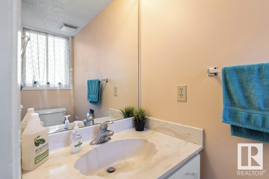      30 GRANDIN WOODS ES , St. Albert,  ,T8N 2H4 ;  Listing Number: MLS E4417566