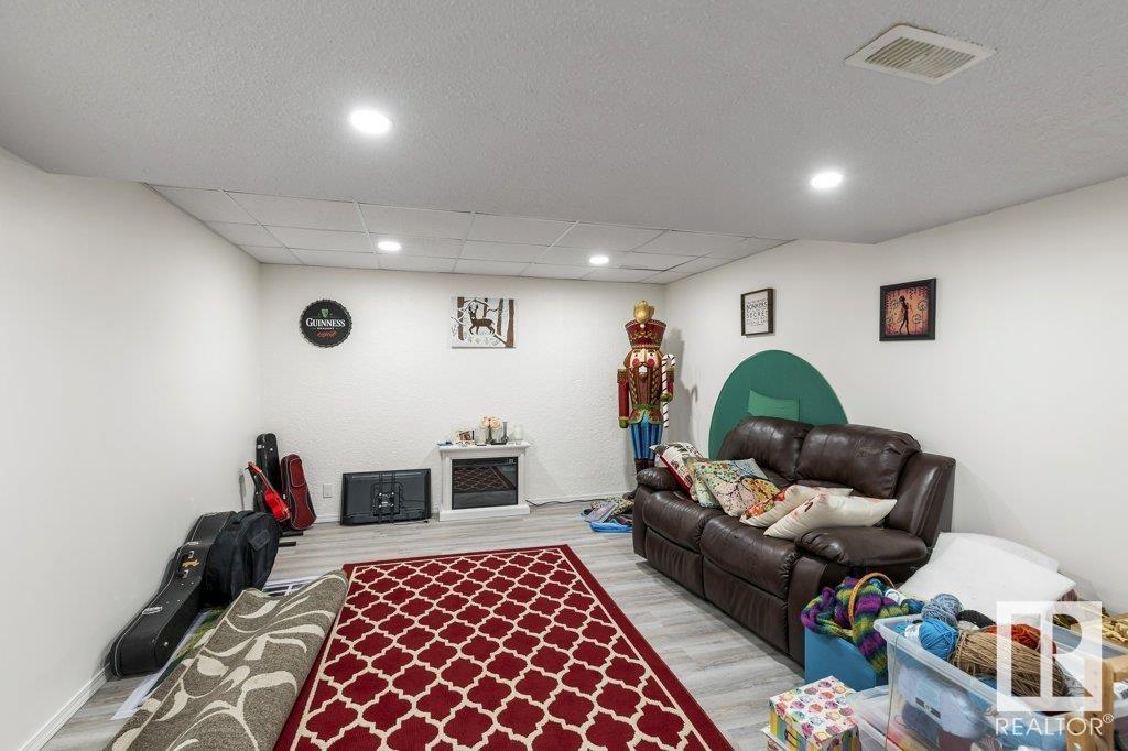      30 GRANDIN WOODS ES , St. Albert,  ,T8N 2H4 ;  Listing Number: MLS E4417566
