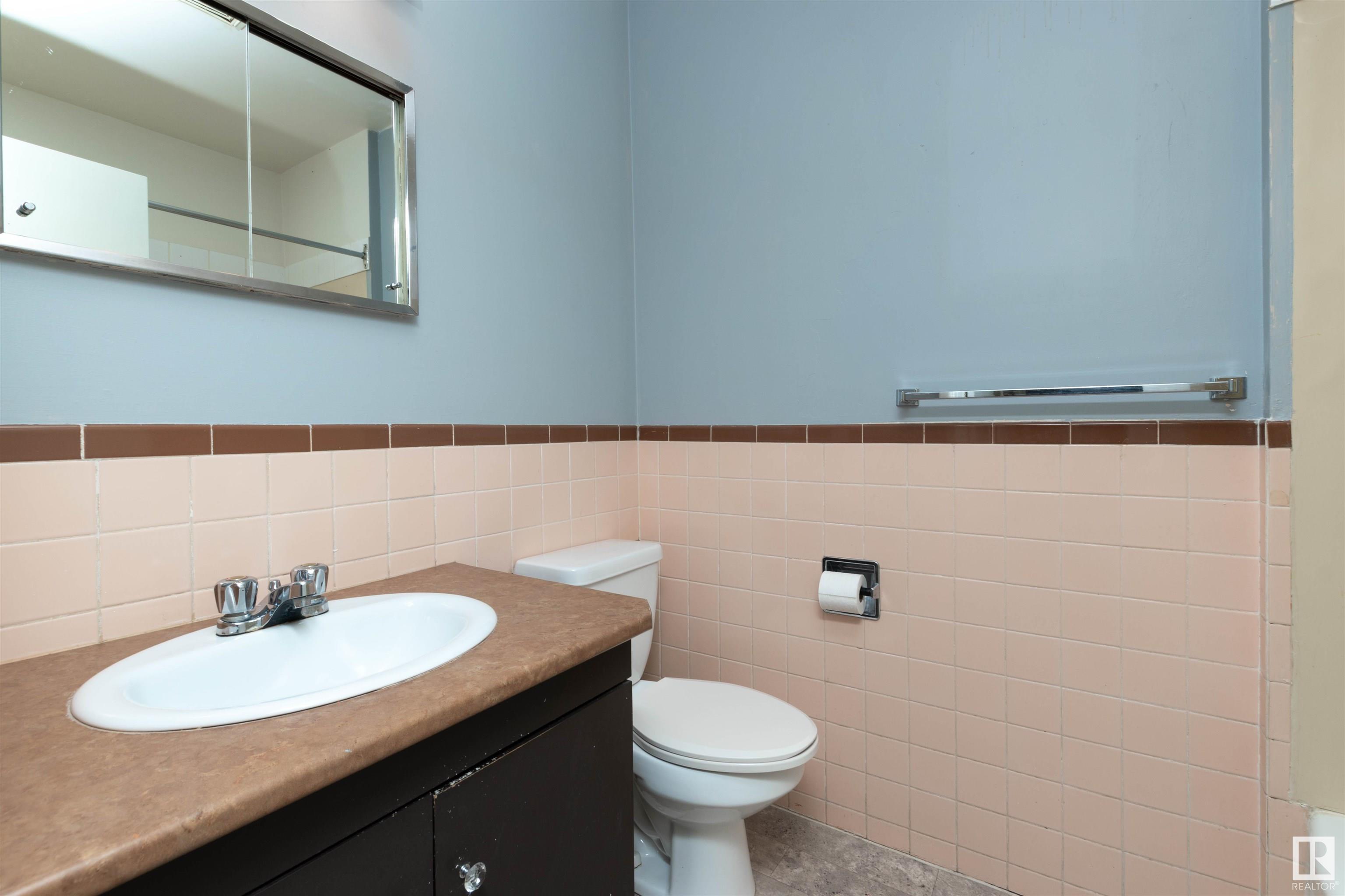      #7 9750 62 ST NW , Edmonton,  ,T6B 1P6 ;  Listing Number: MLS E4417582